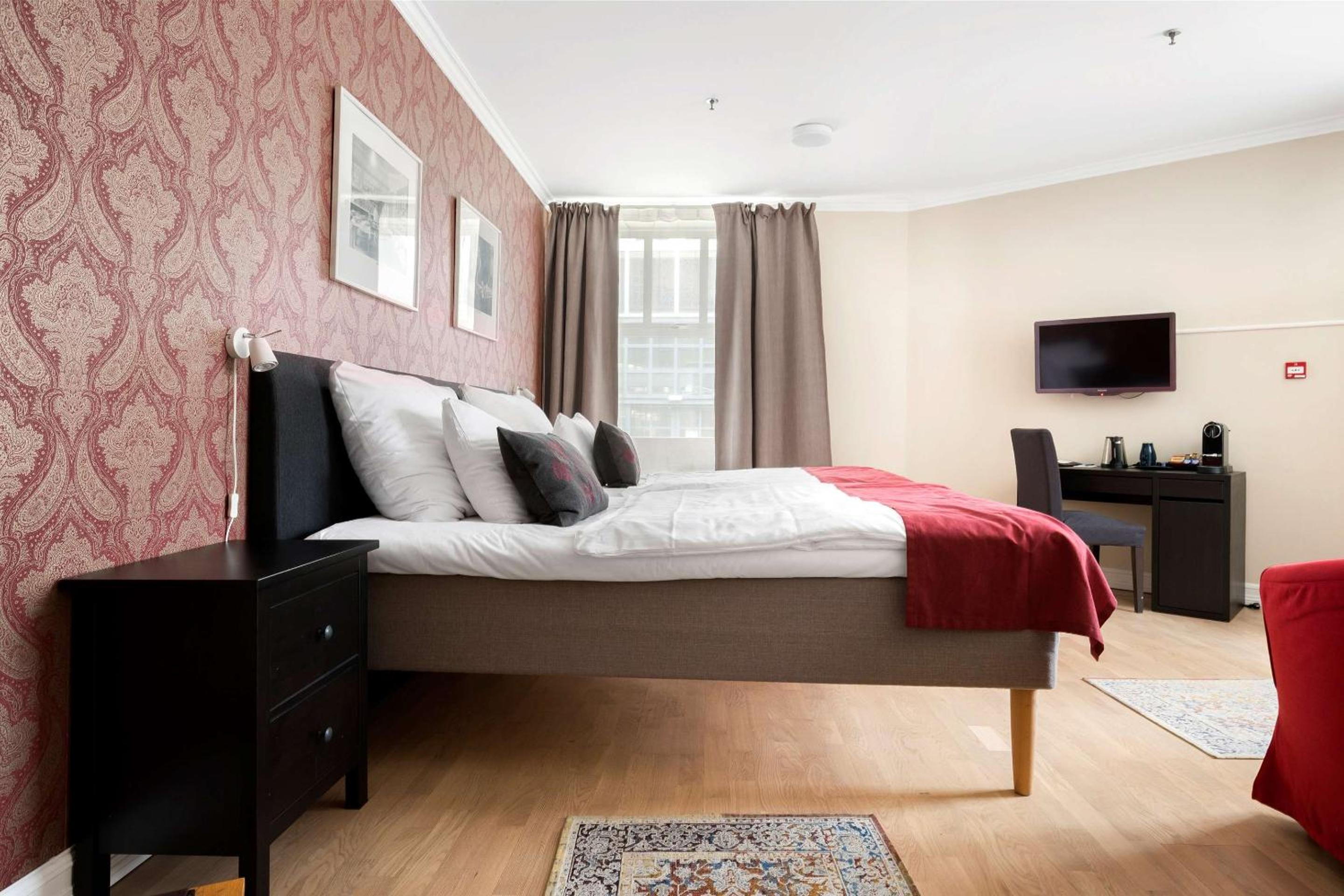 Superior Twin Room - Non-Smoking - Photo 8