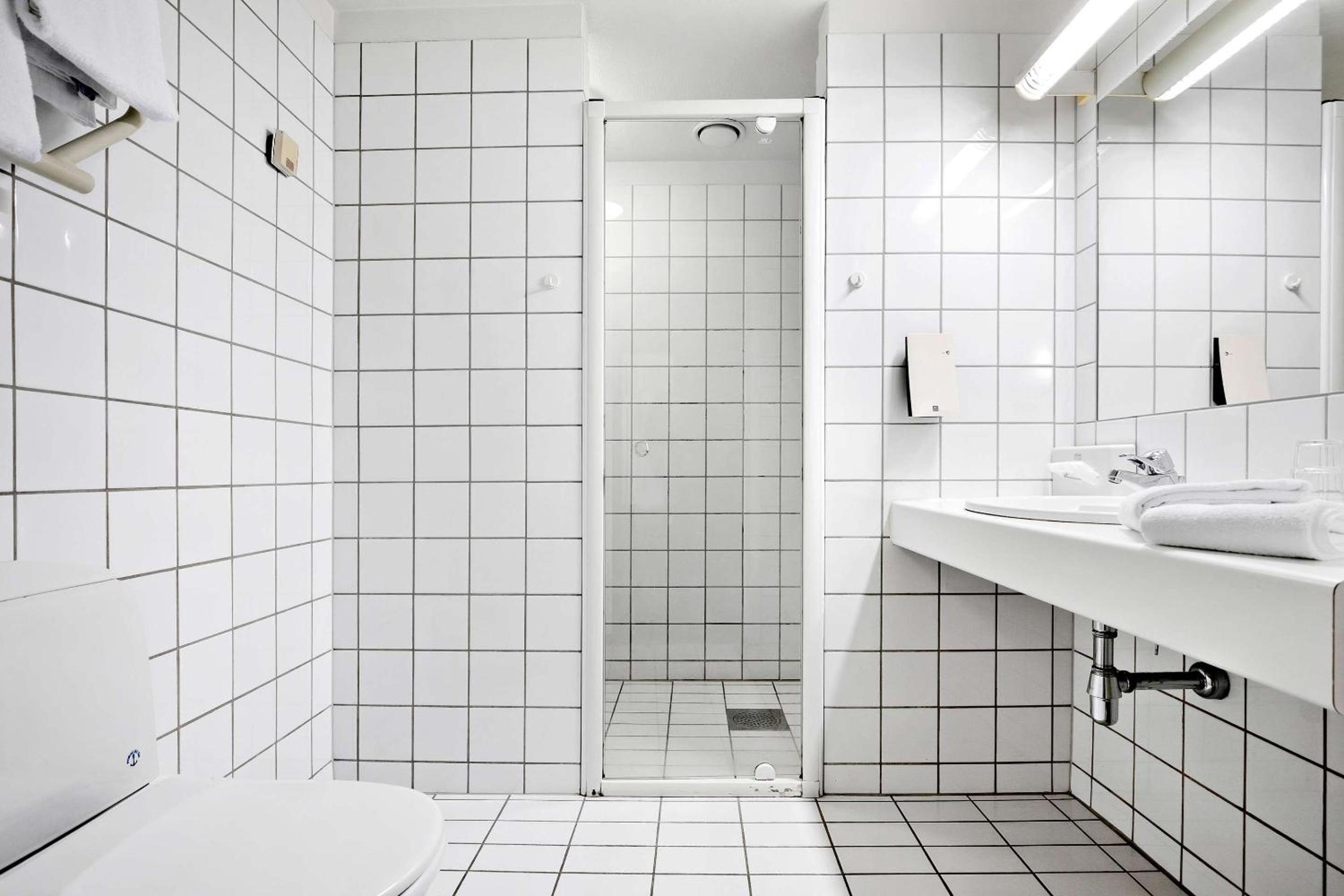 Standard Single Room - Non-Smoking - Photo 4