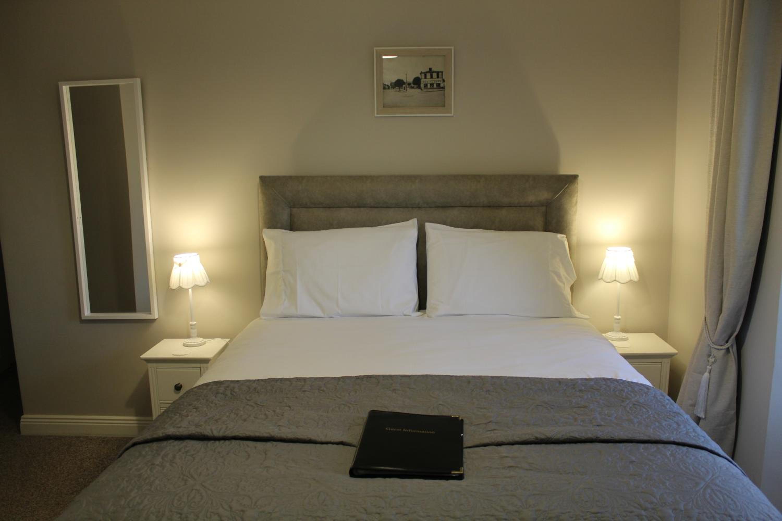 Double Room with Private Bathroom - Photo 20