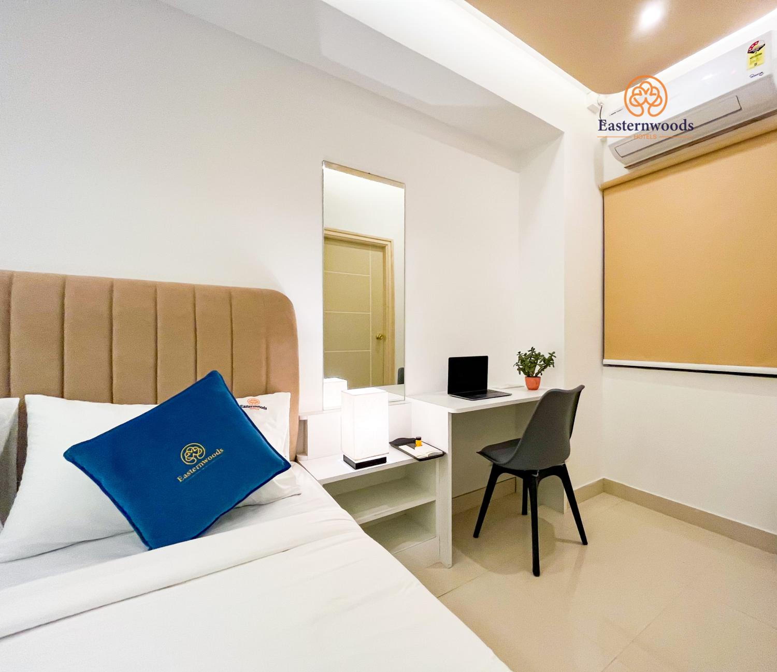 Deluxe King  Room - Photo 5