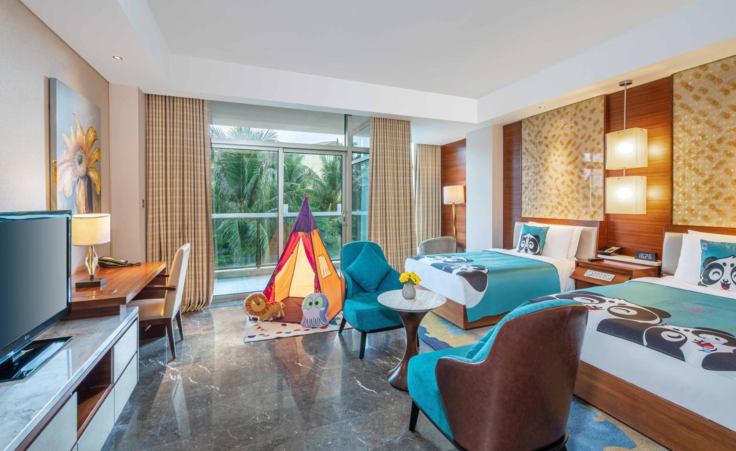 Double Family Room with Garden View - Photo 1