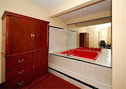 King Room with Hot Tub