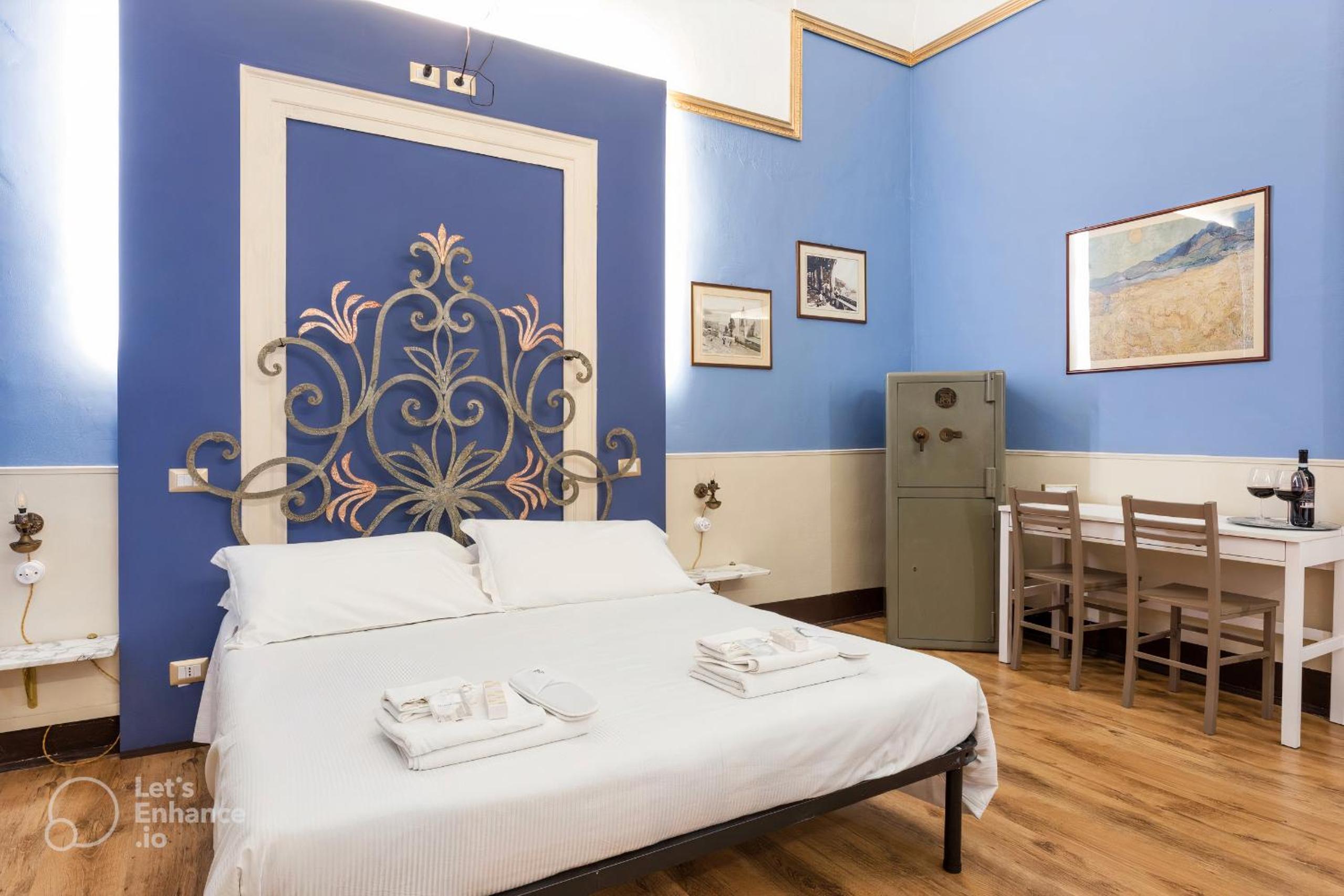 Triple Room with Private Bathroom - Photo 5