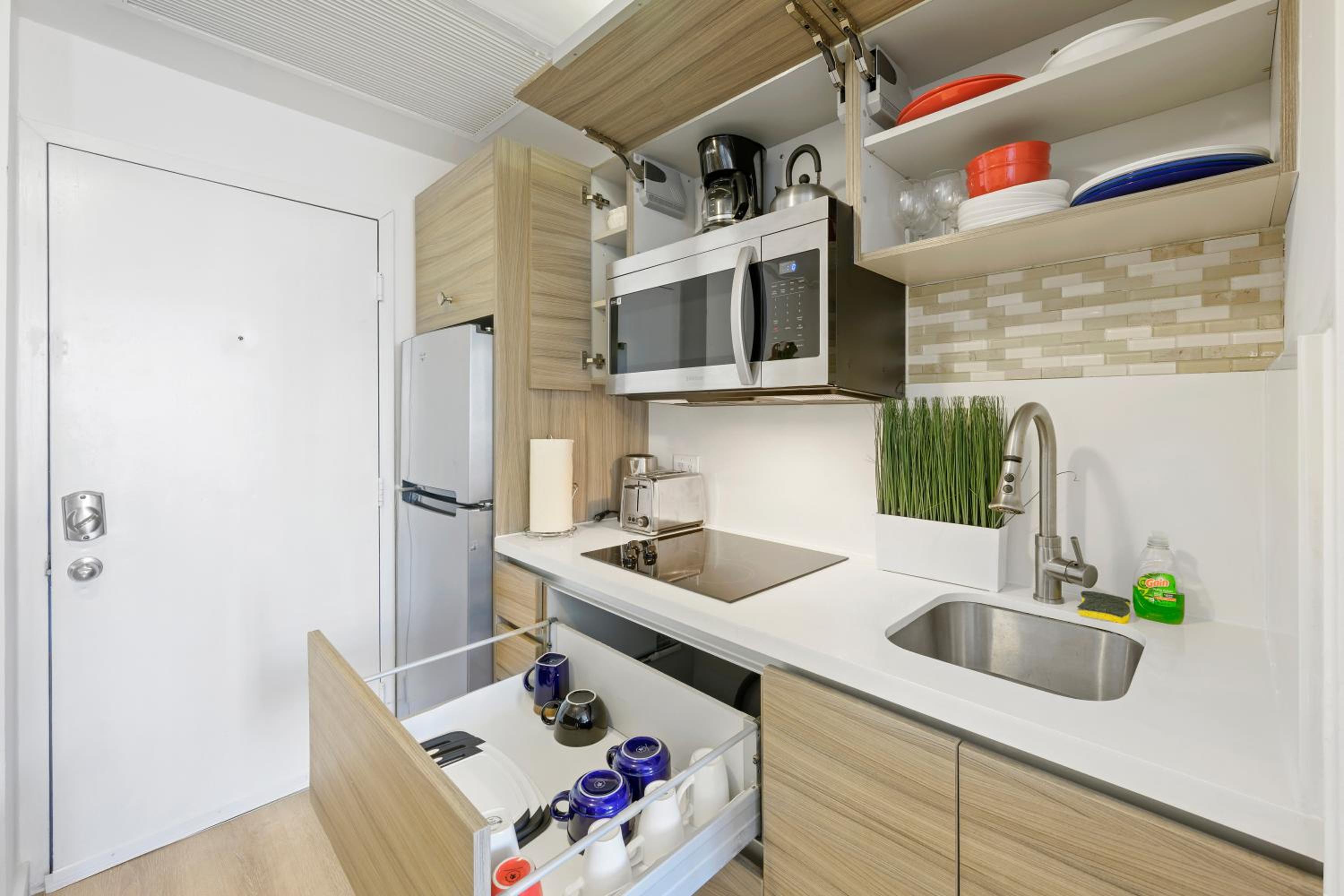 Two-Bedroom Apartment - Photo 15