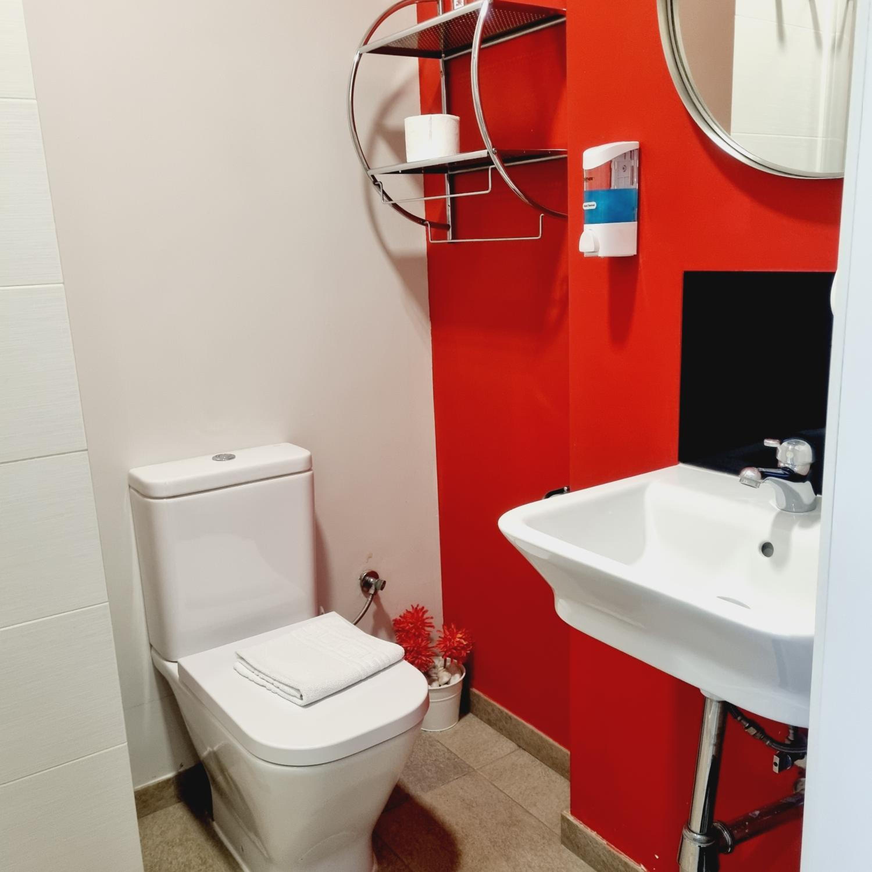 Double Room - Photo 7