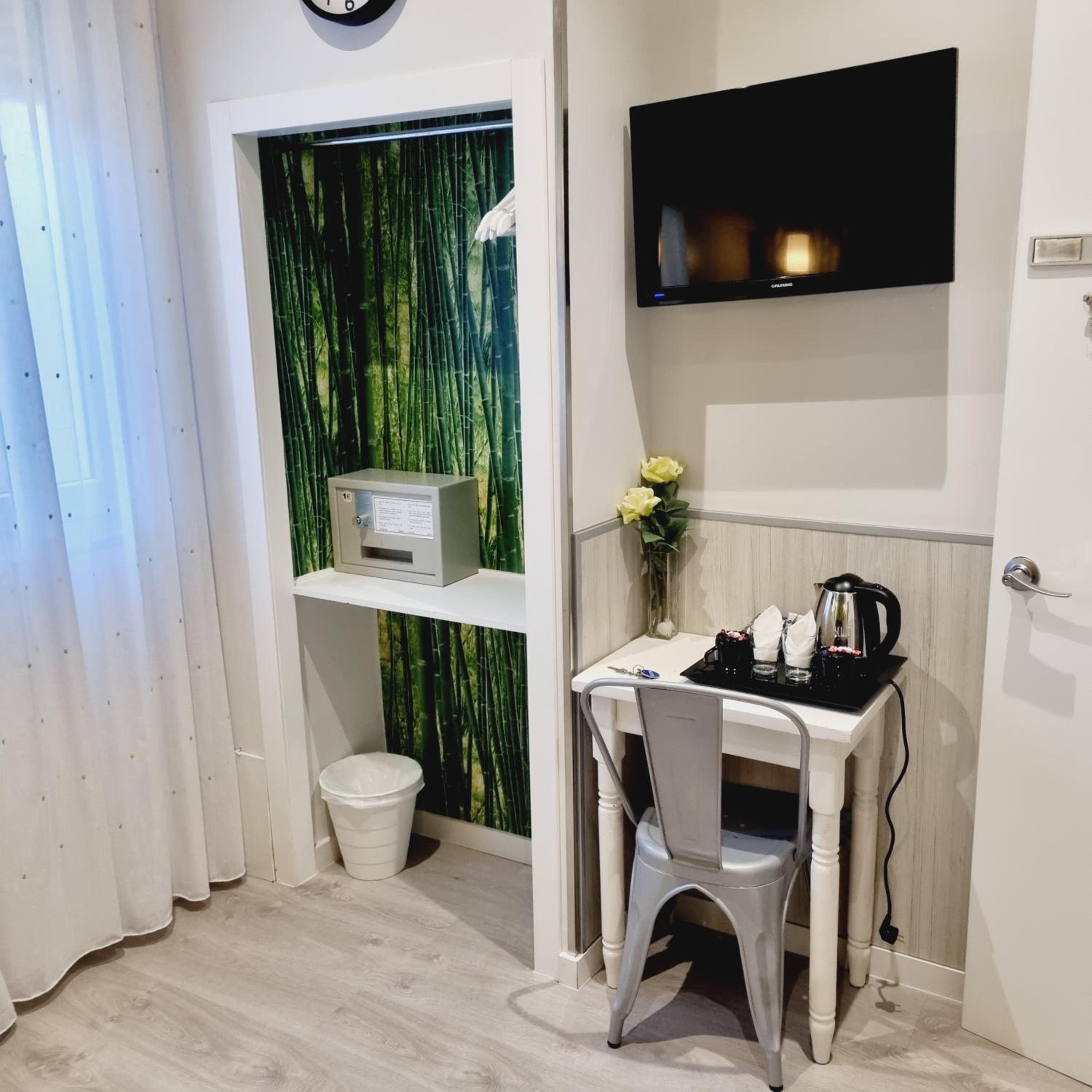 Double Room - Photo 25