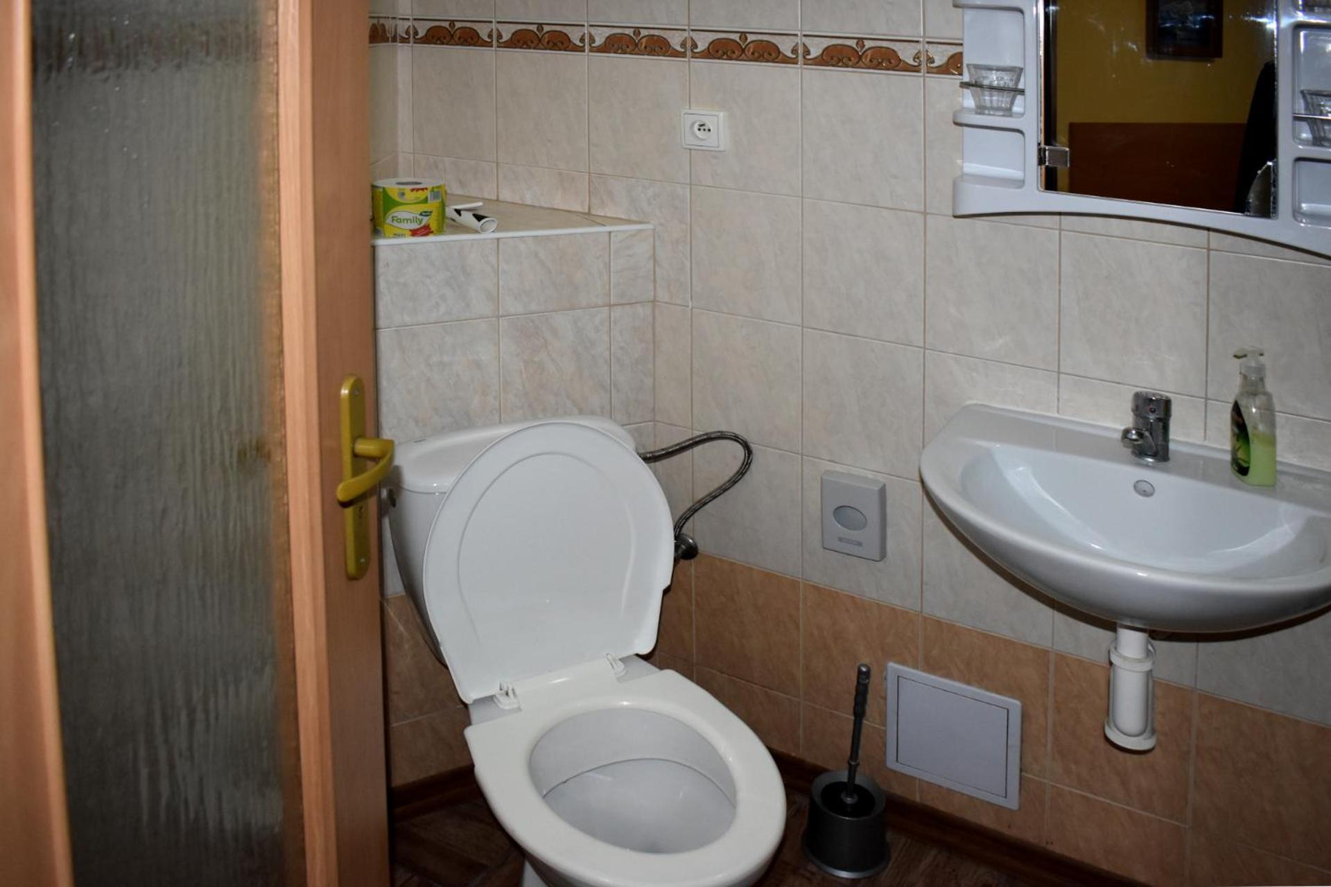 Quadruple Room with Private Bathroom photo 2