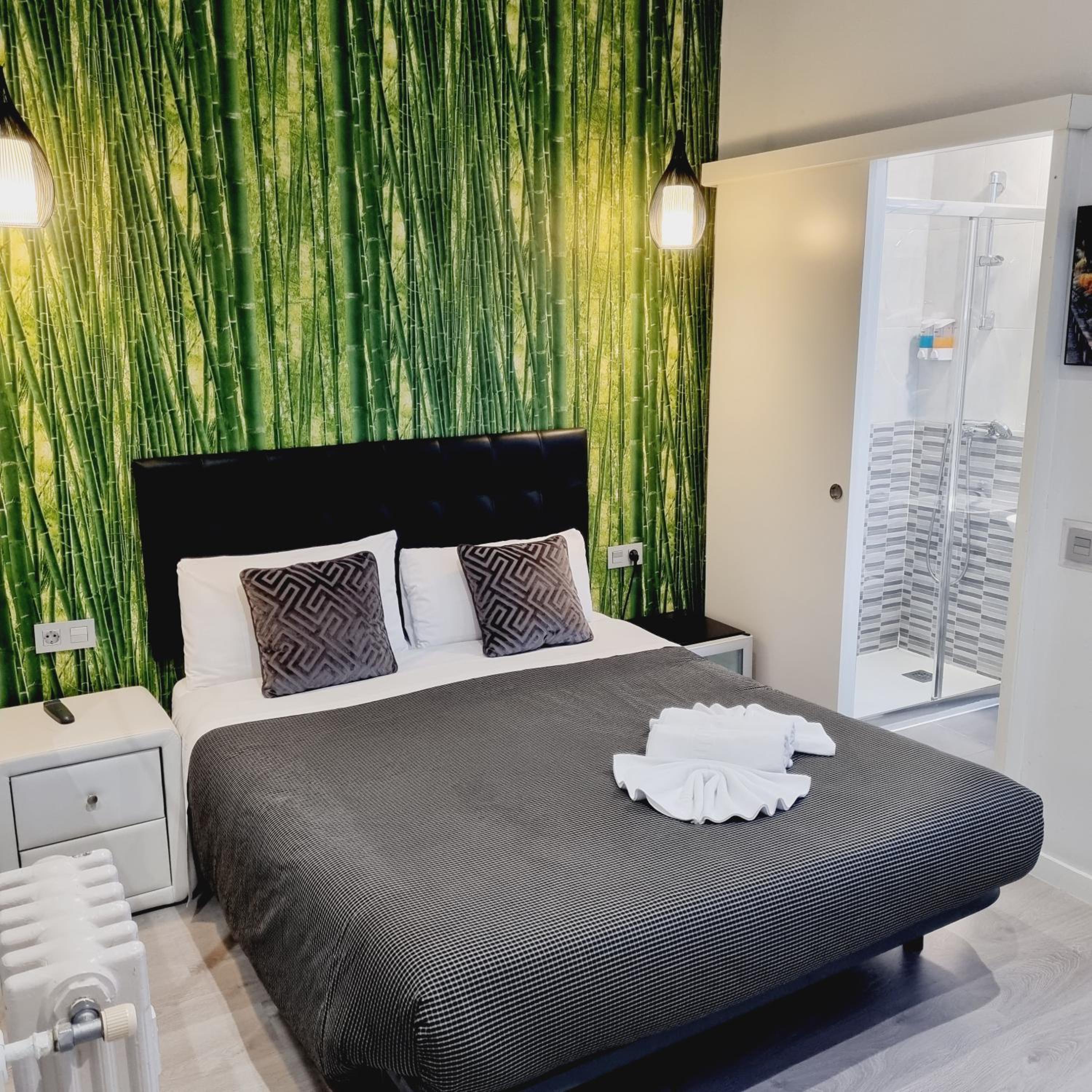 Double Room - Photo 17