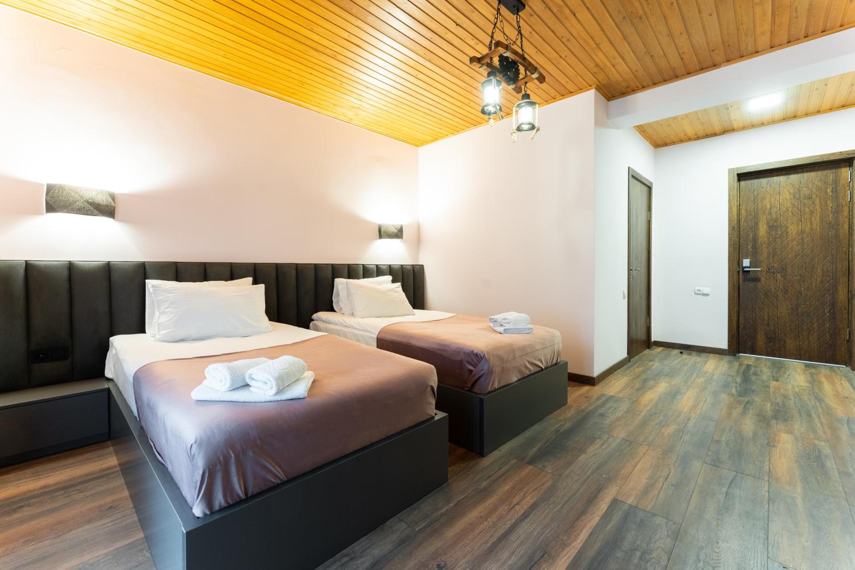 Deluxe Twin Room photo 3