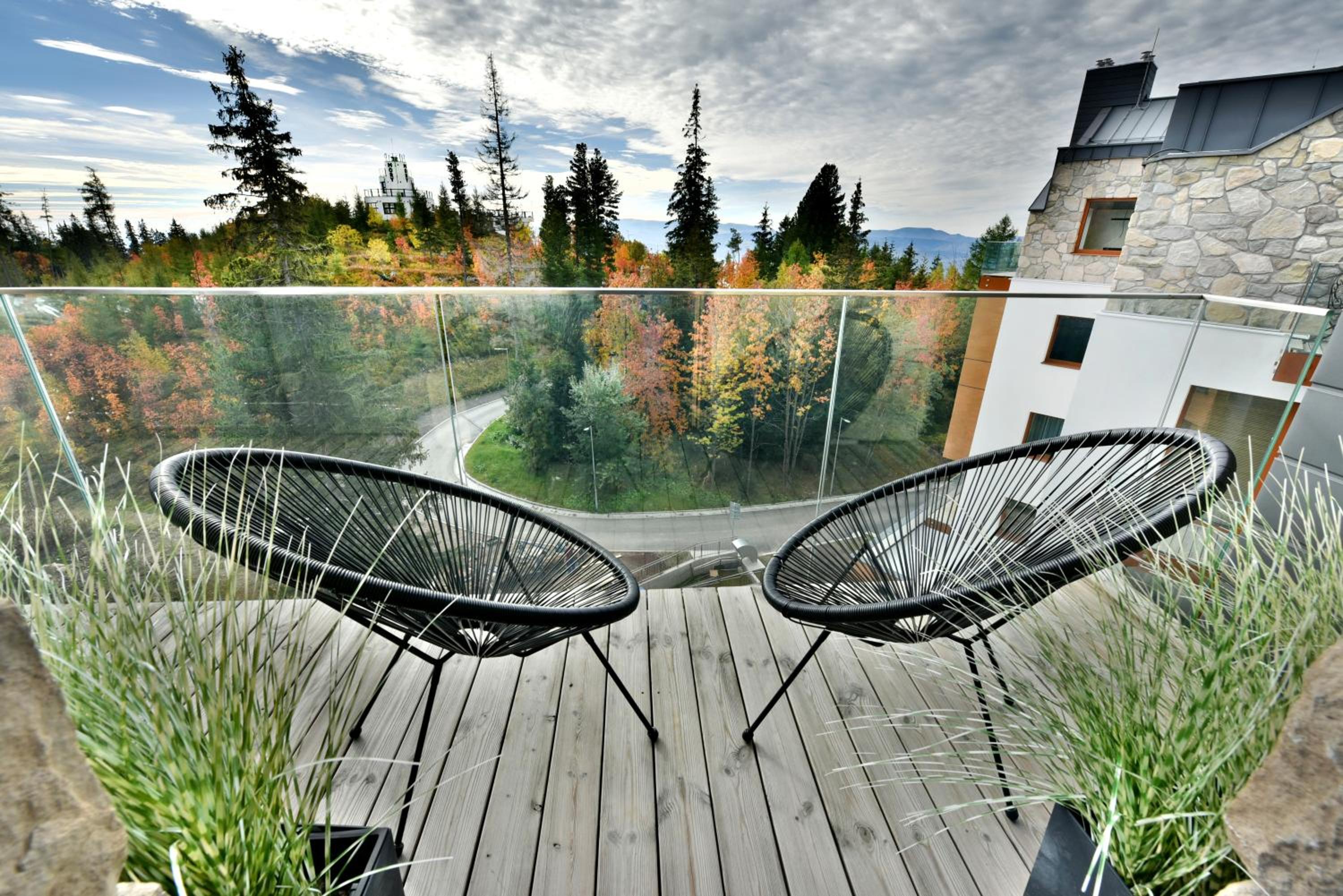 Apartment with Balcony - Photo 12