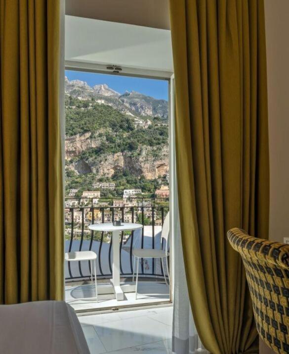 Standard Double Room with Partial Town View - Photo 2