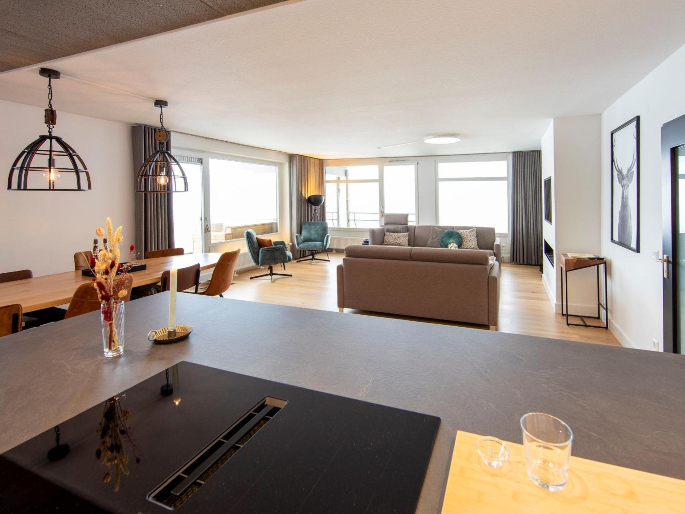 Two-Bedroom Deluxe Apartment with Balcony photo 3