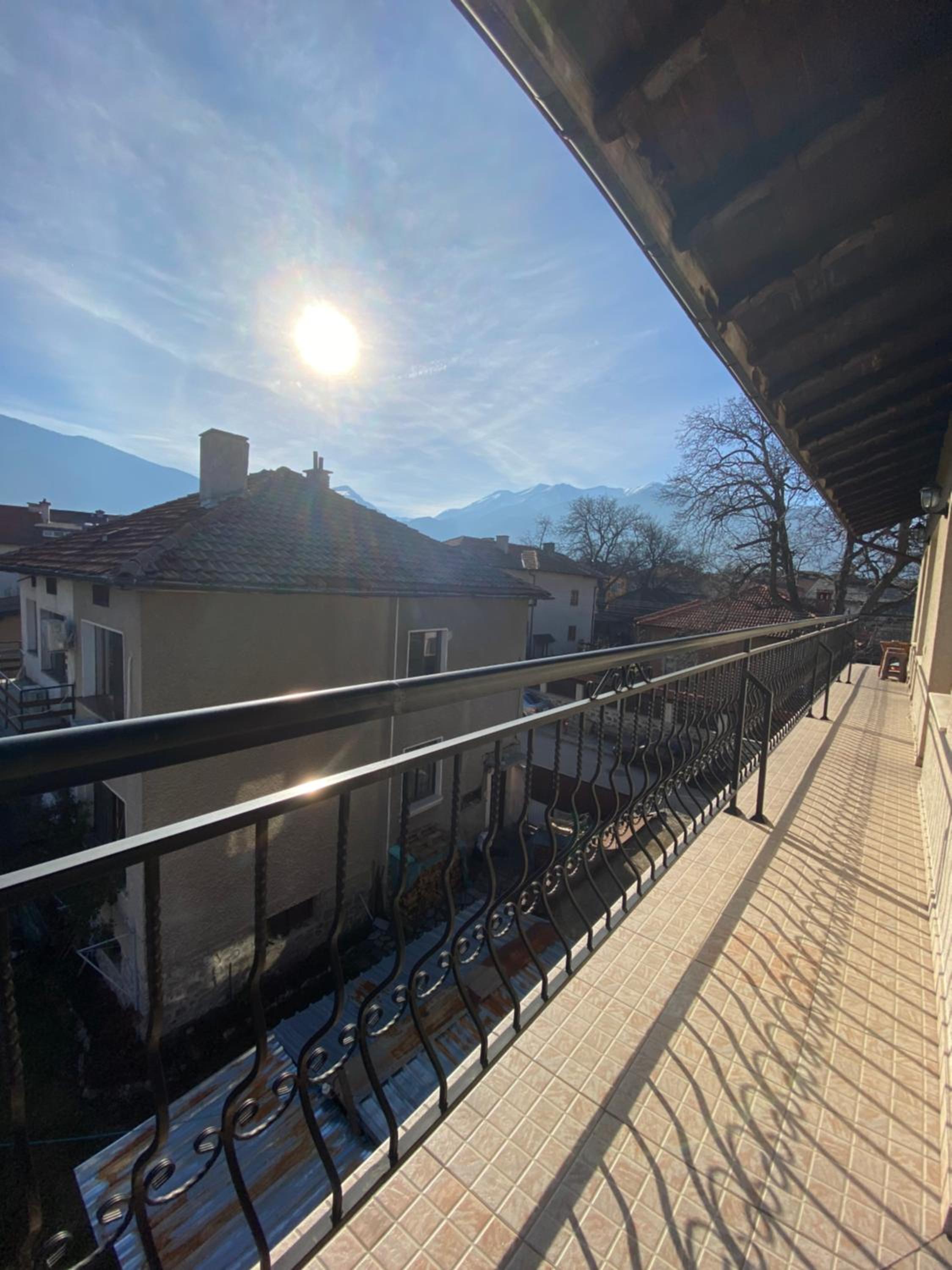 One-Bedroom Apartment with Balcony photo 2