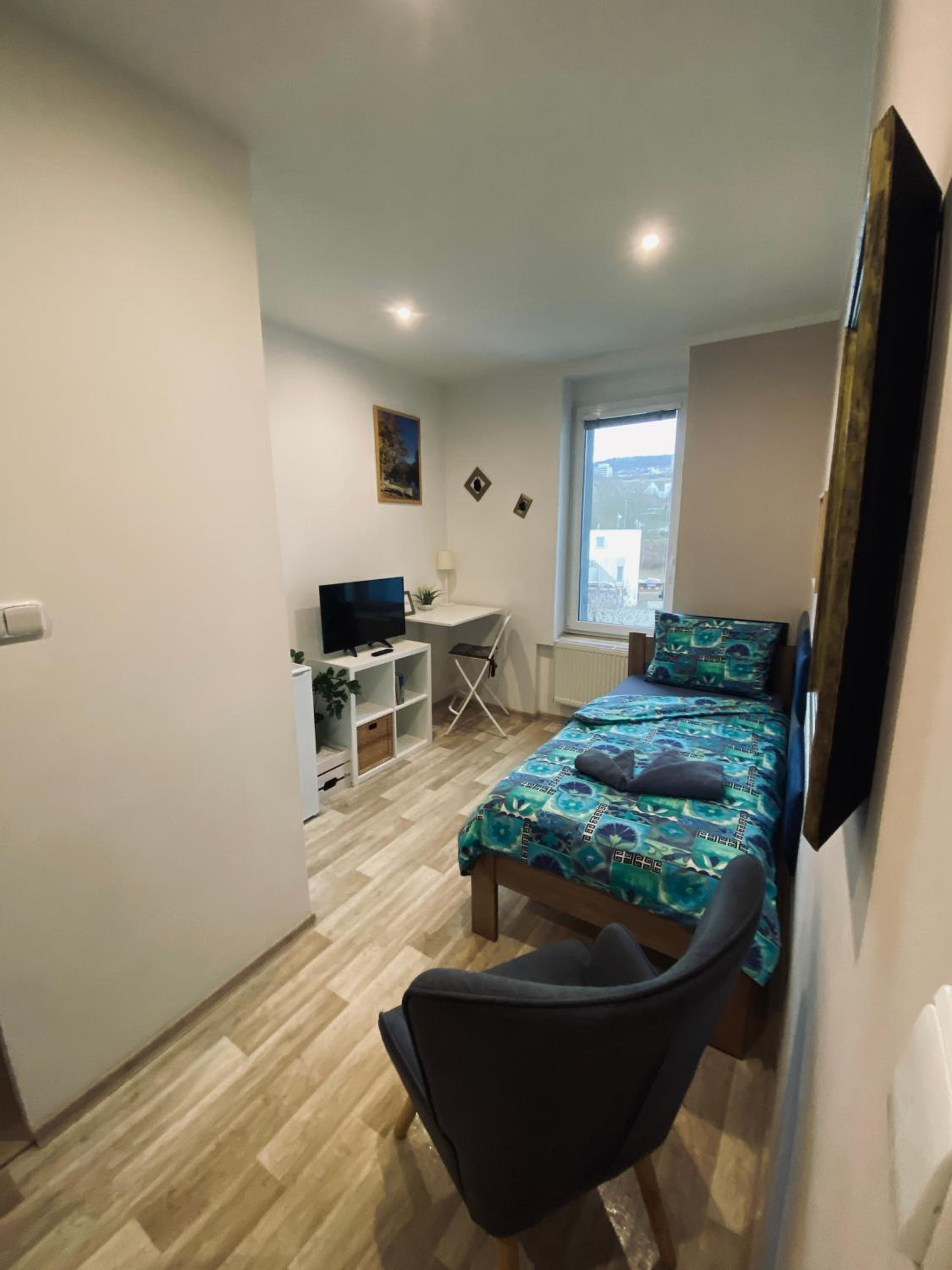 Single Room with Bathroom photo 3