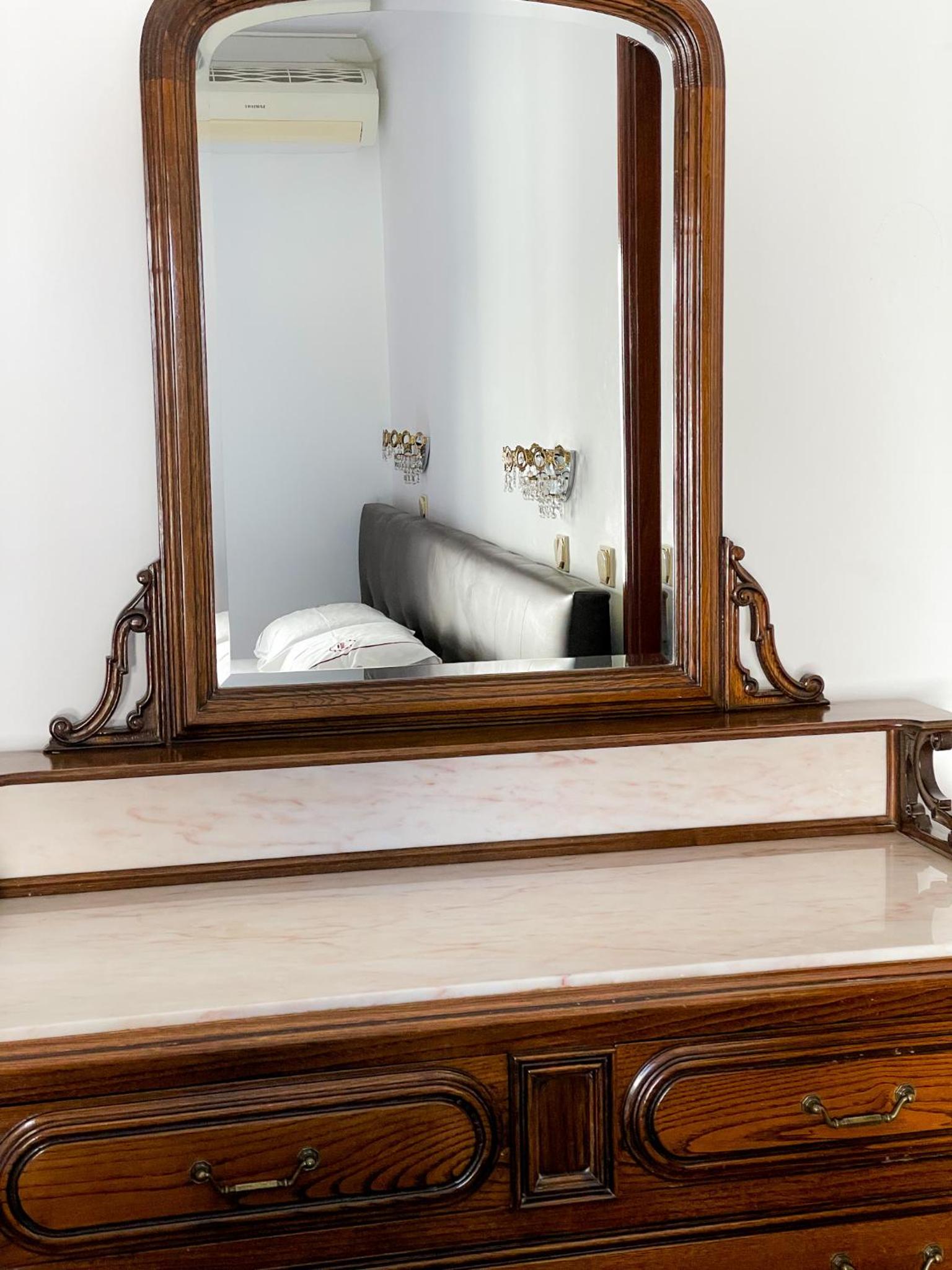 Double Room with Balcony - Photo 13