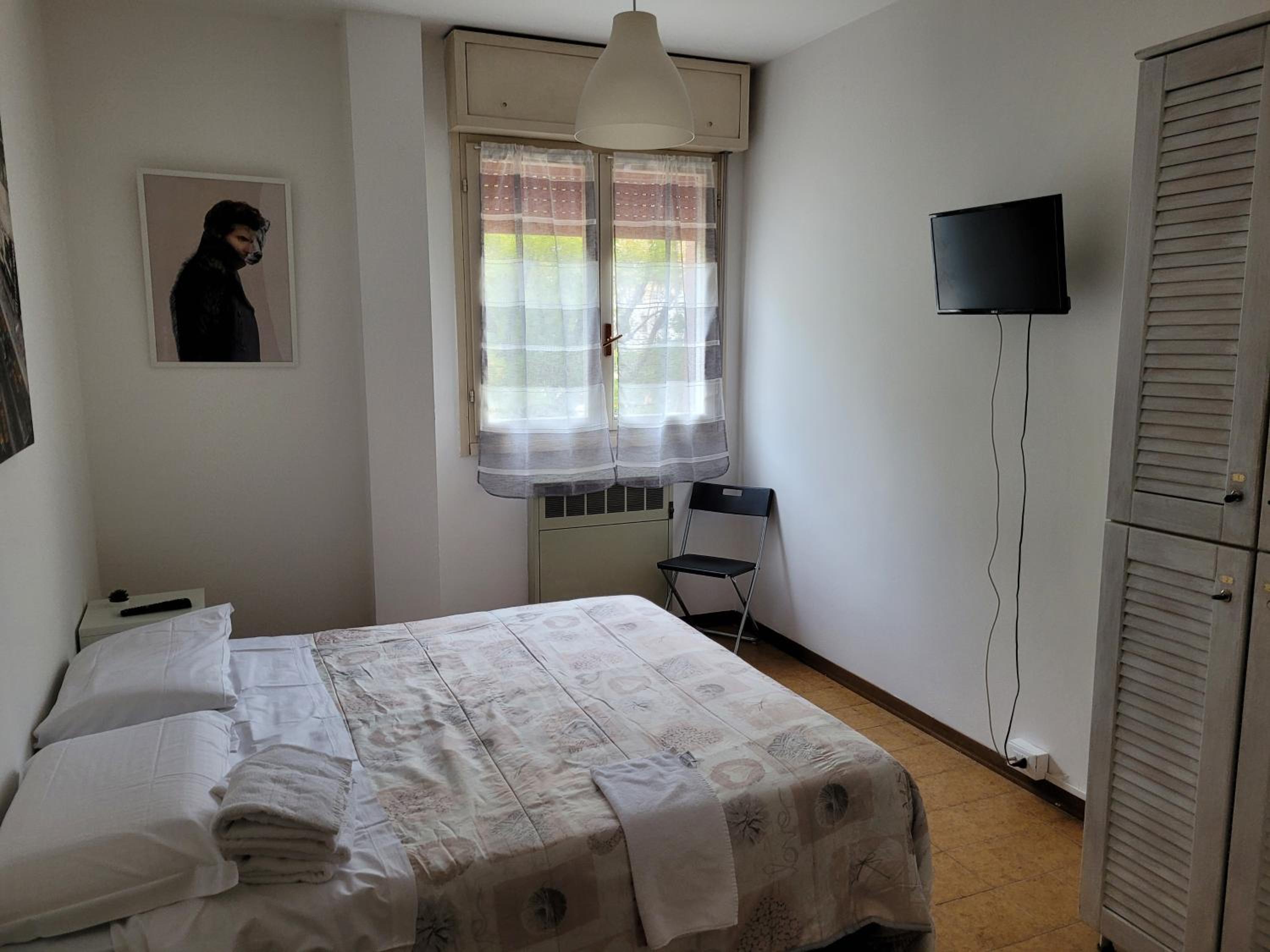 Double Room with Shared Bathroom photo 1