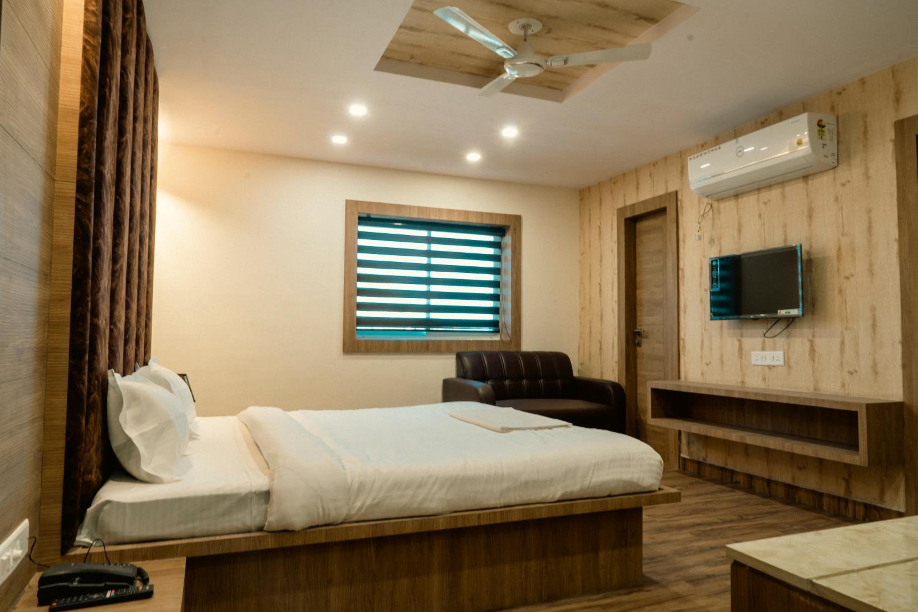 Superior King Room photo 2