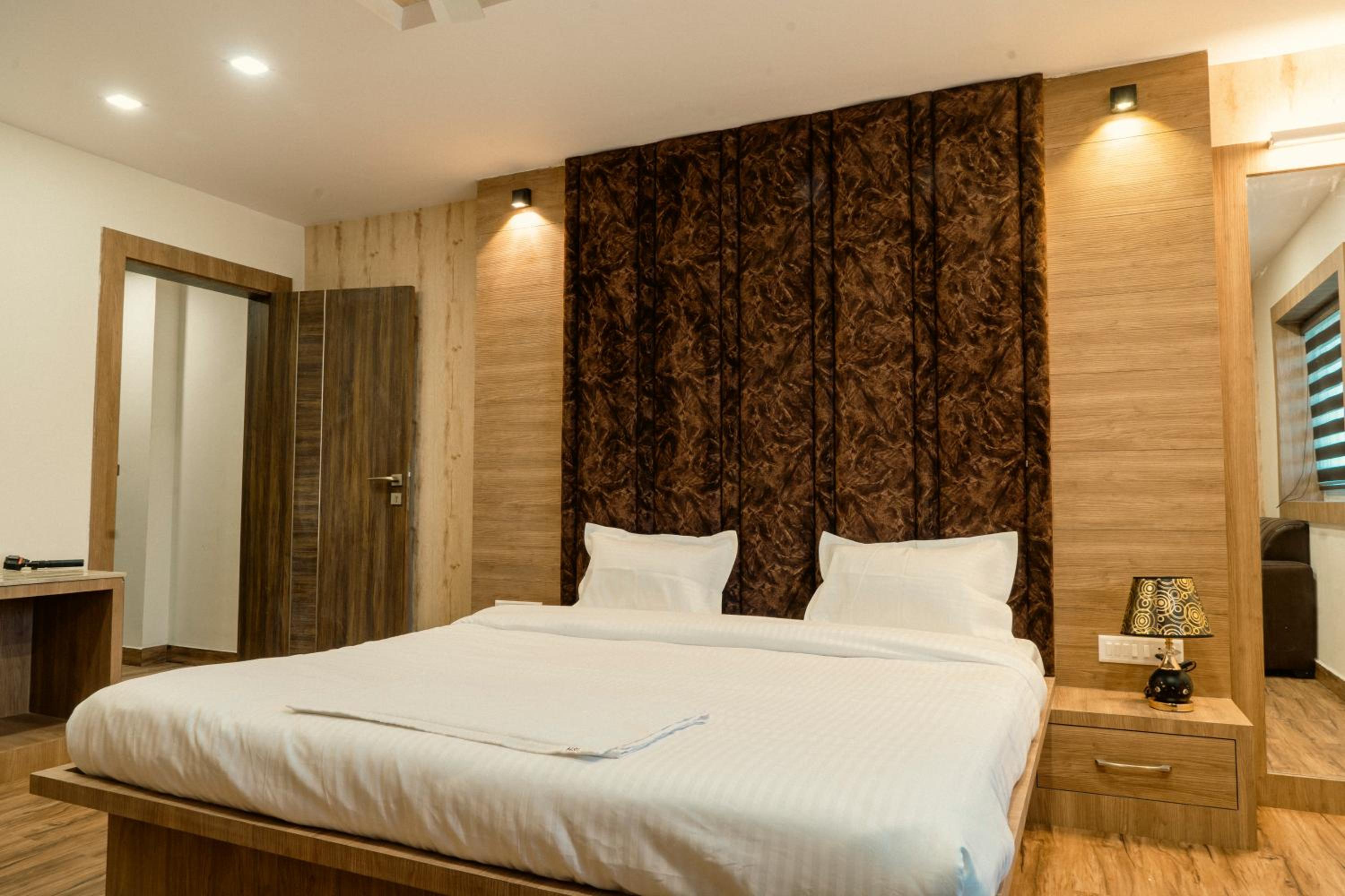 Superior King Room photo 3