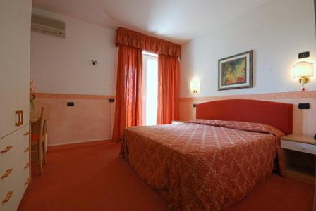 Double or Twin Room - Photo 3