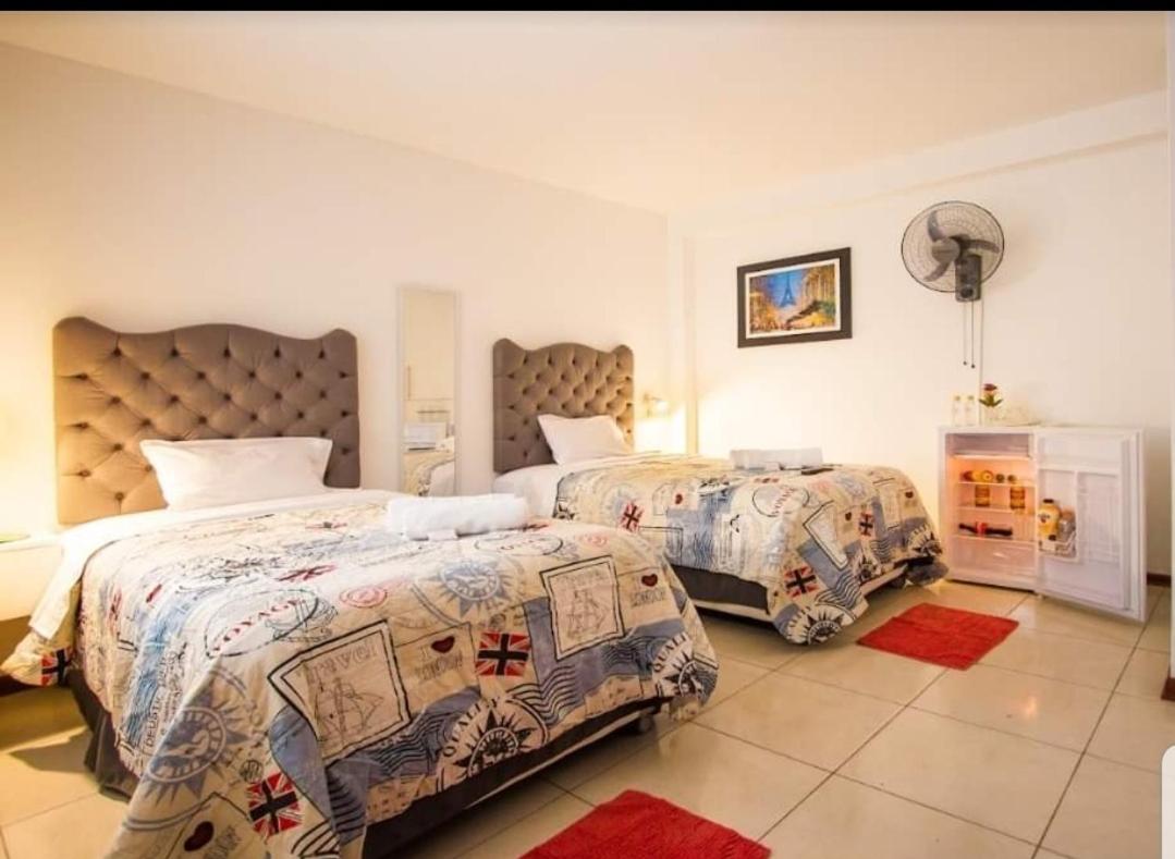 Twin Room with Bathroom photo 1