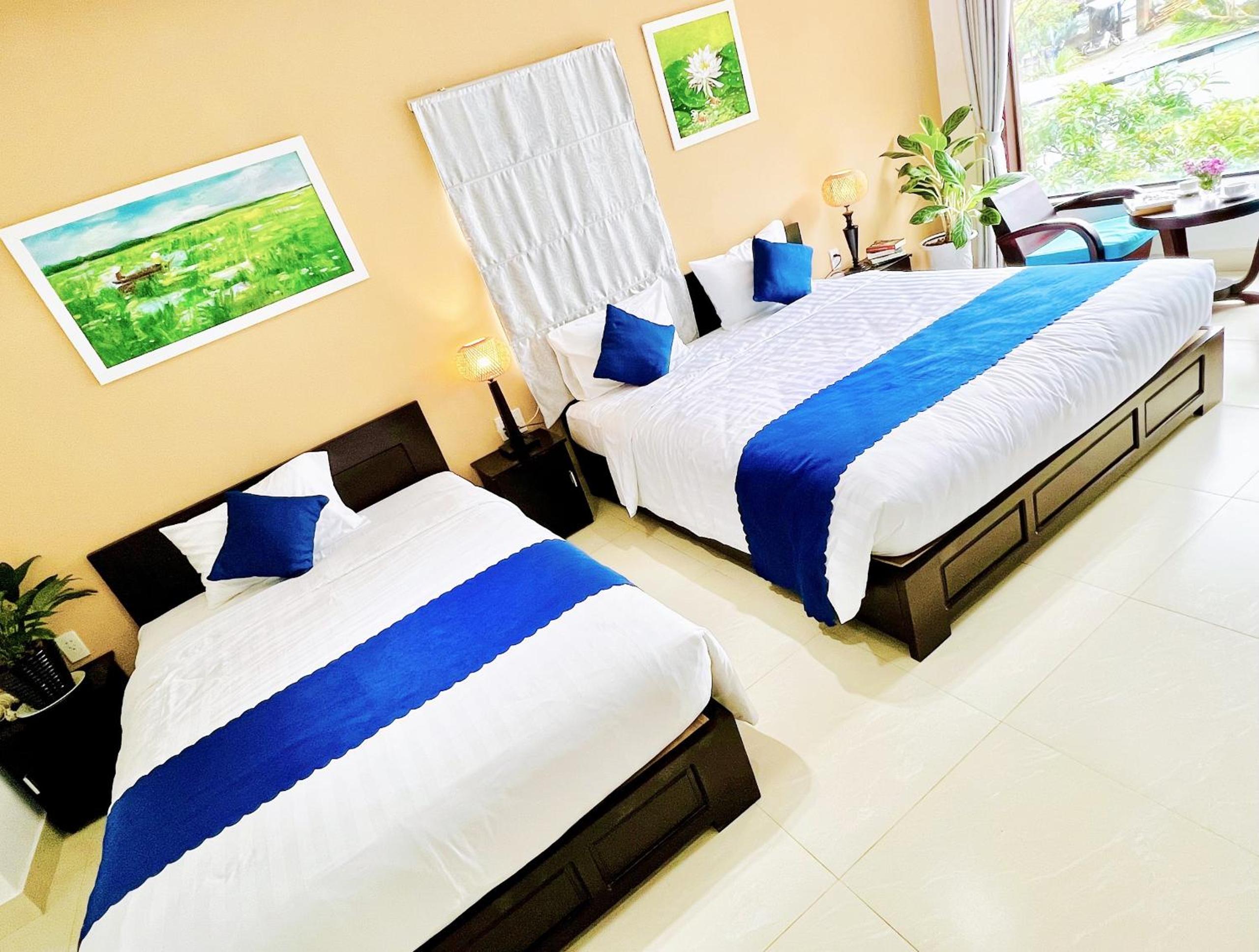 Deluxe Family Room - Photo 1