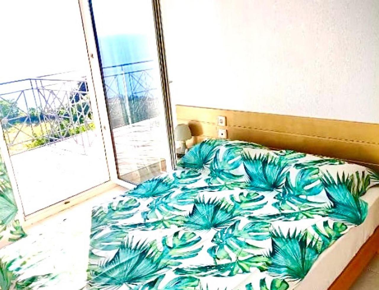 Double Room with Sea View - Photo 9