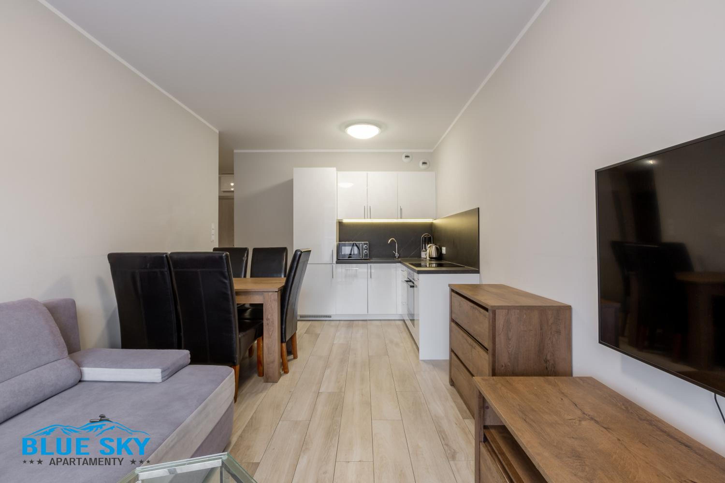 Apartment with Mountain View photo 2