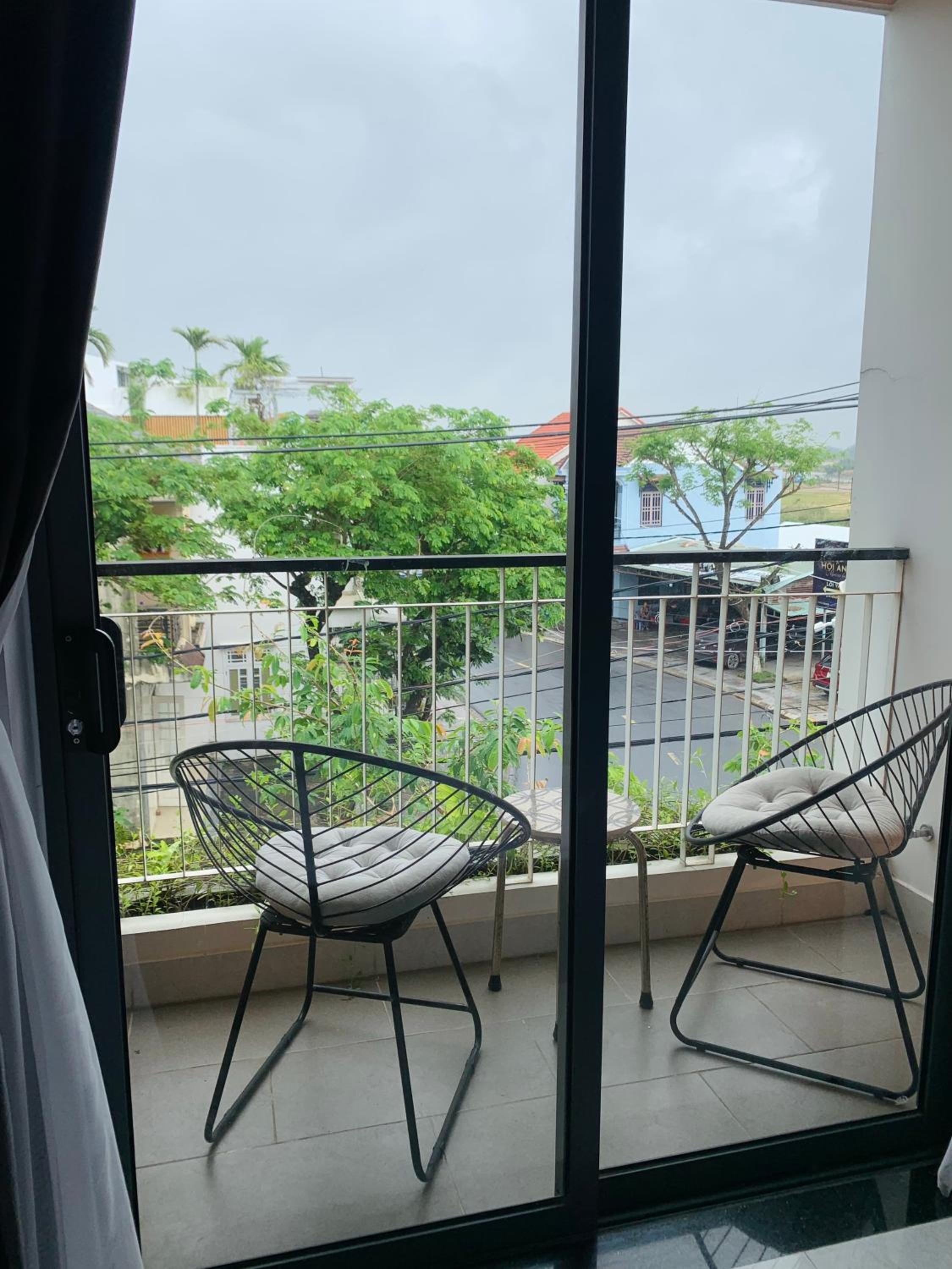 Twin Room with Balcony - Photo 6