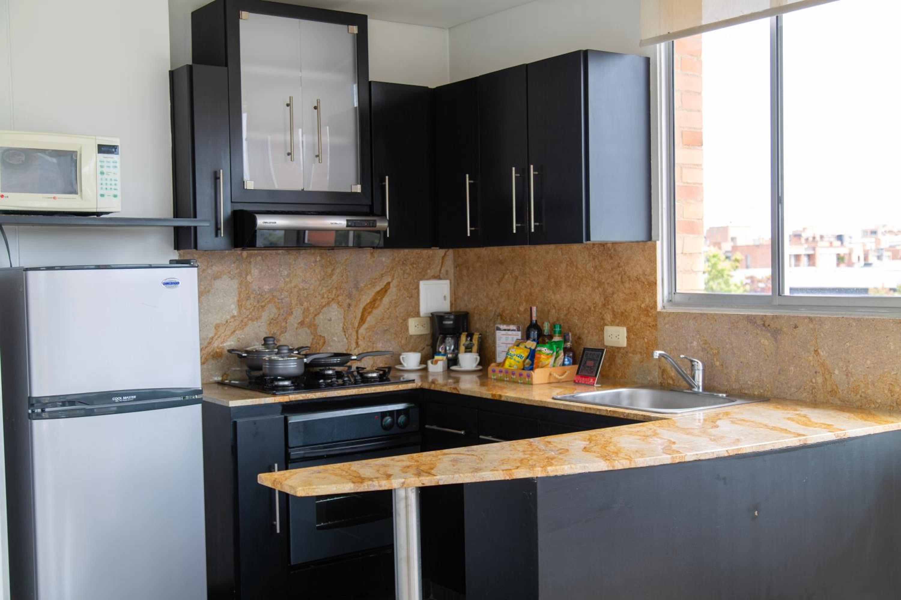 Deluxe Suite - Photo 26