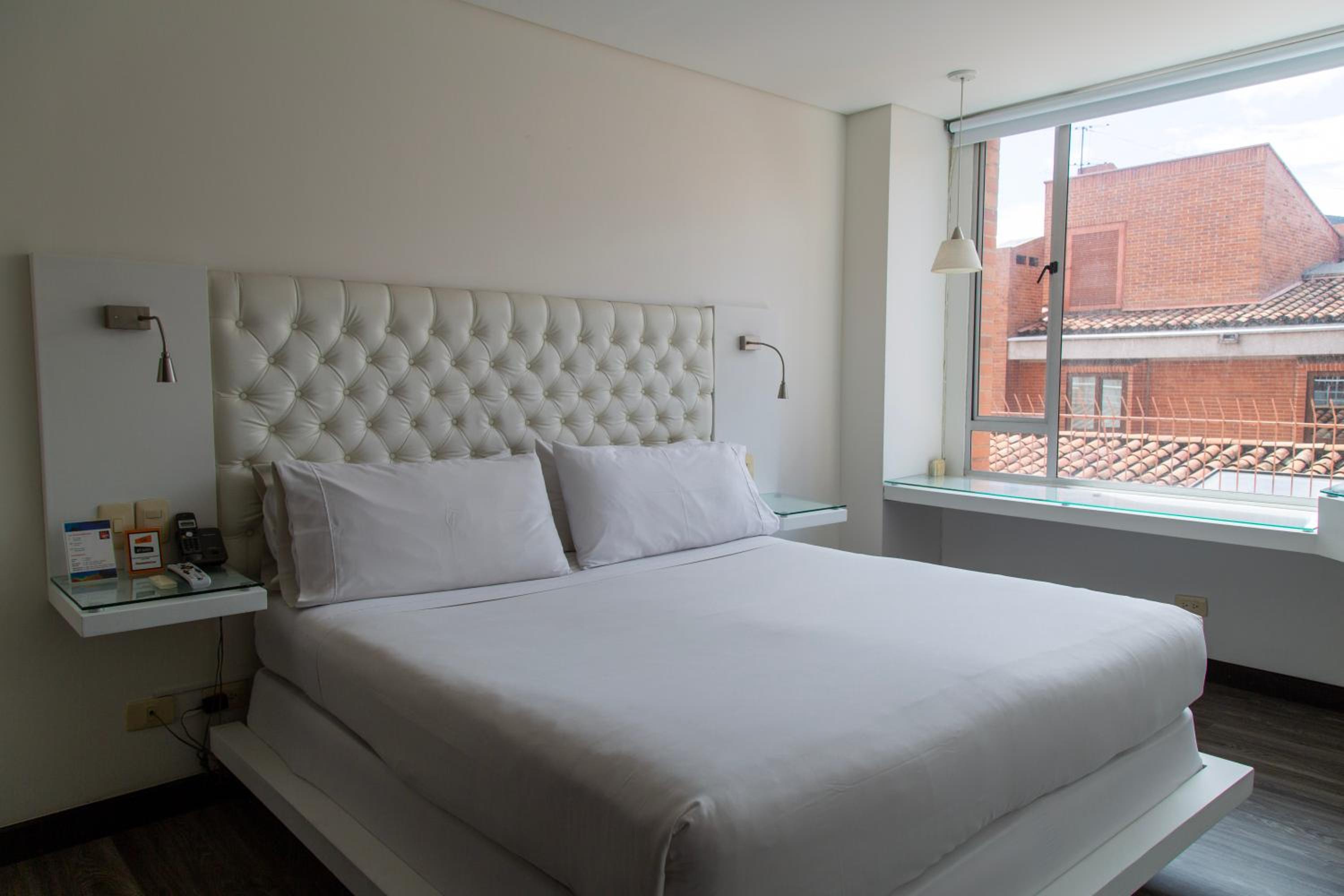 Business Suite - Photo 11