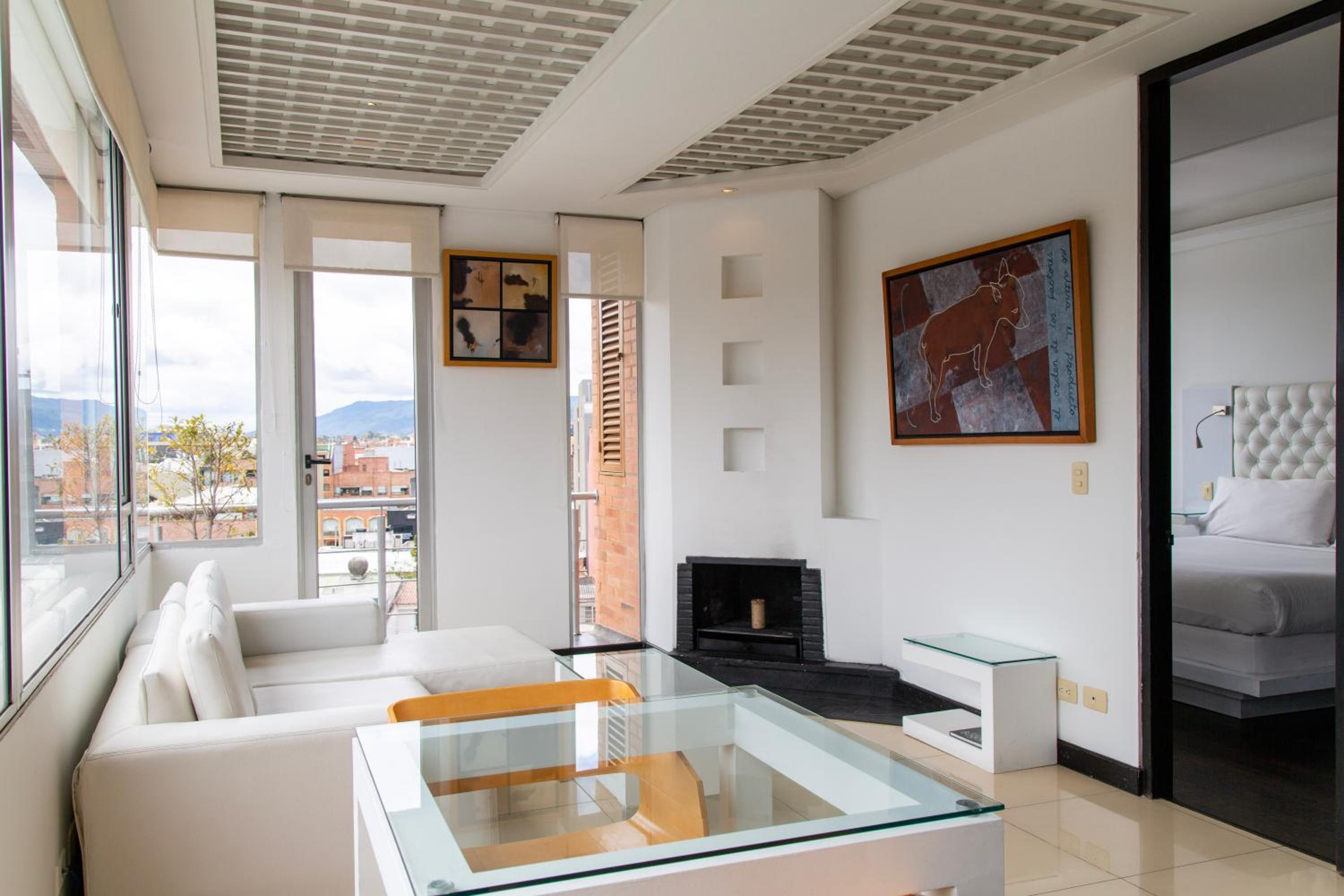 Deluxe Suite - Photo 2