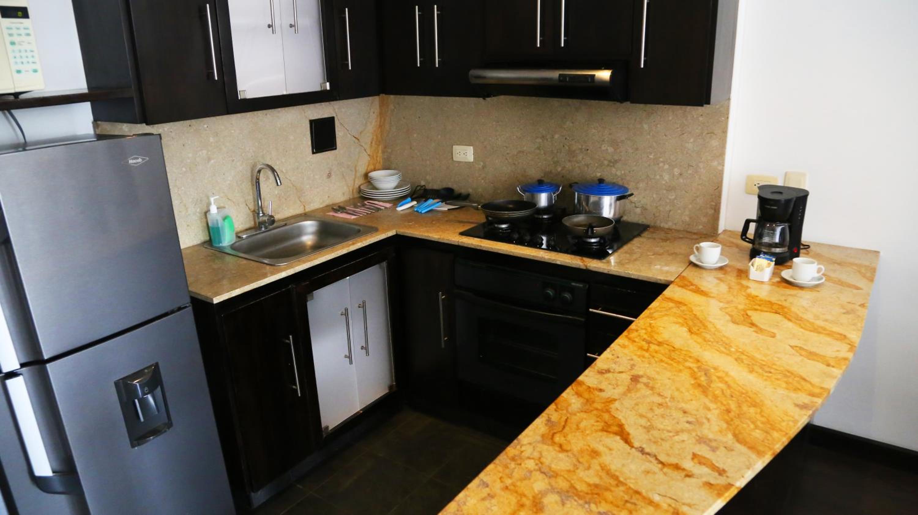 Business Suite - Photo 10