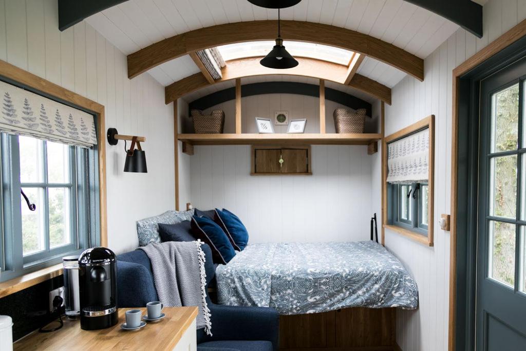 Deluxe Double Room with Shower