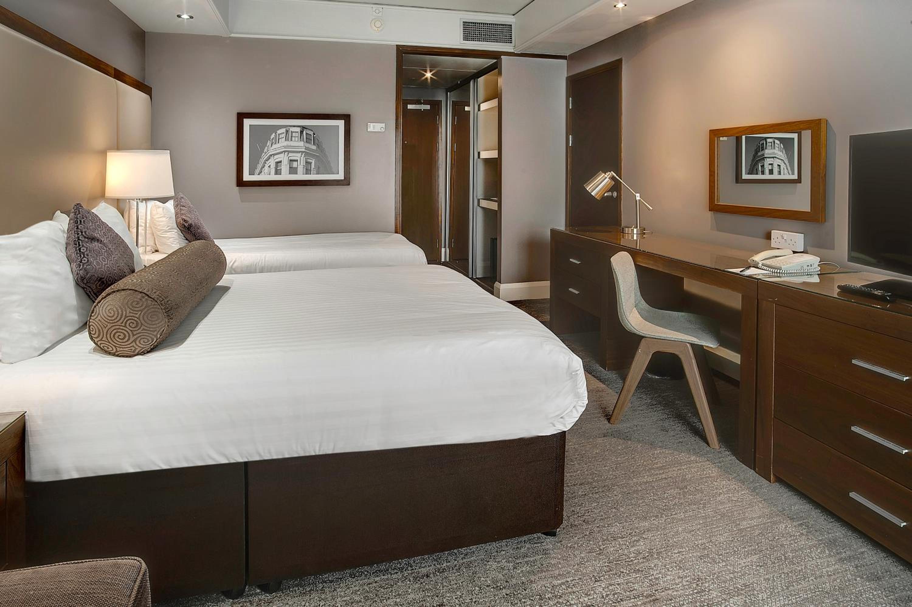 Triple Room, 1 Double Bed, 1 Single Bed - Photo 11