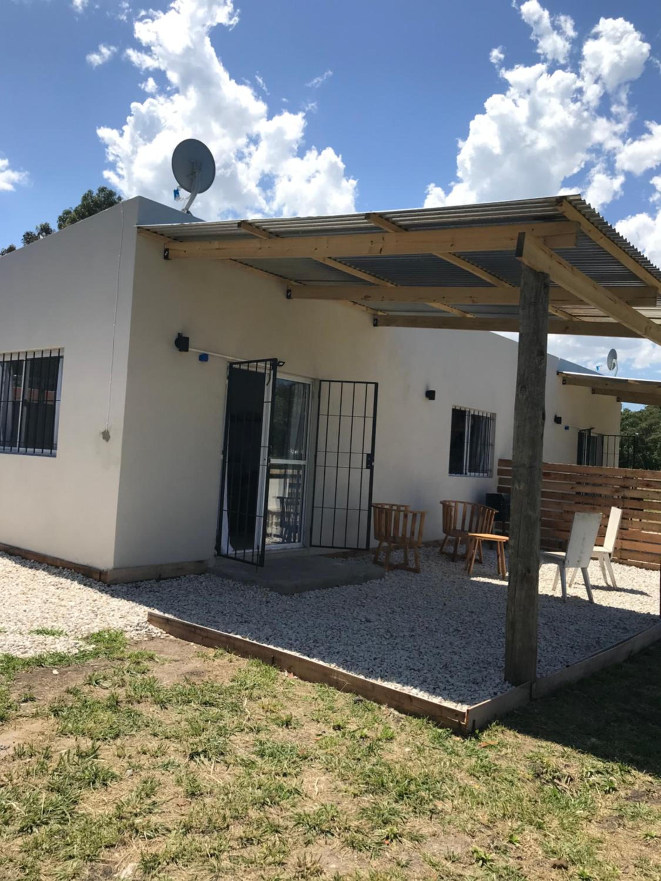One-Bedroom House photo 2