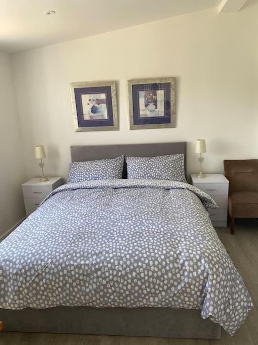 One-Bedroom House photo 1