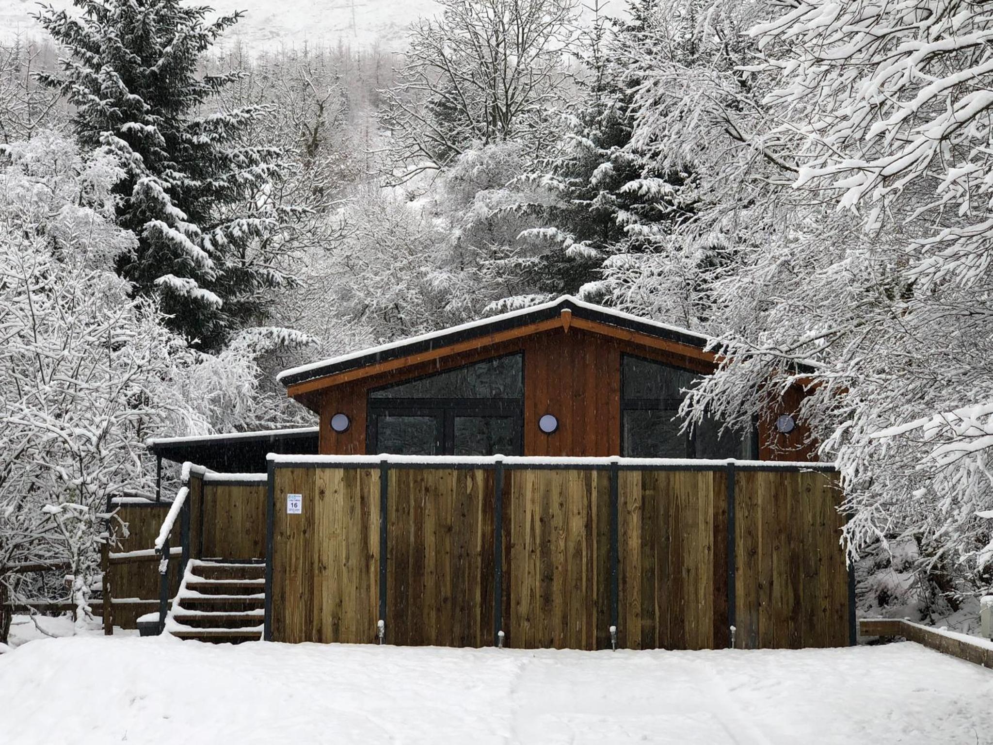 Lodge 16 (Superior Plus) - Sleeps 4, Pet Friendly, Hot Tub, photo 6