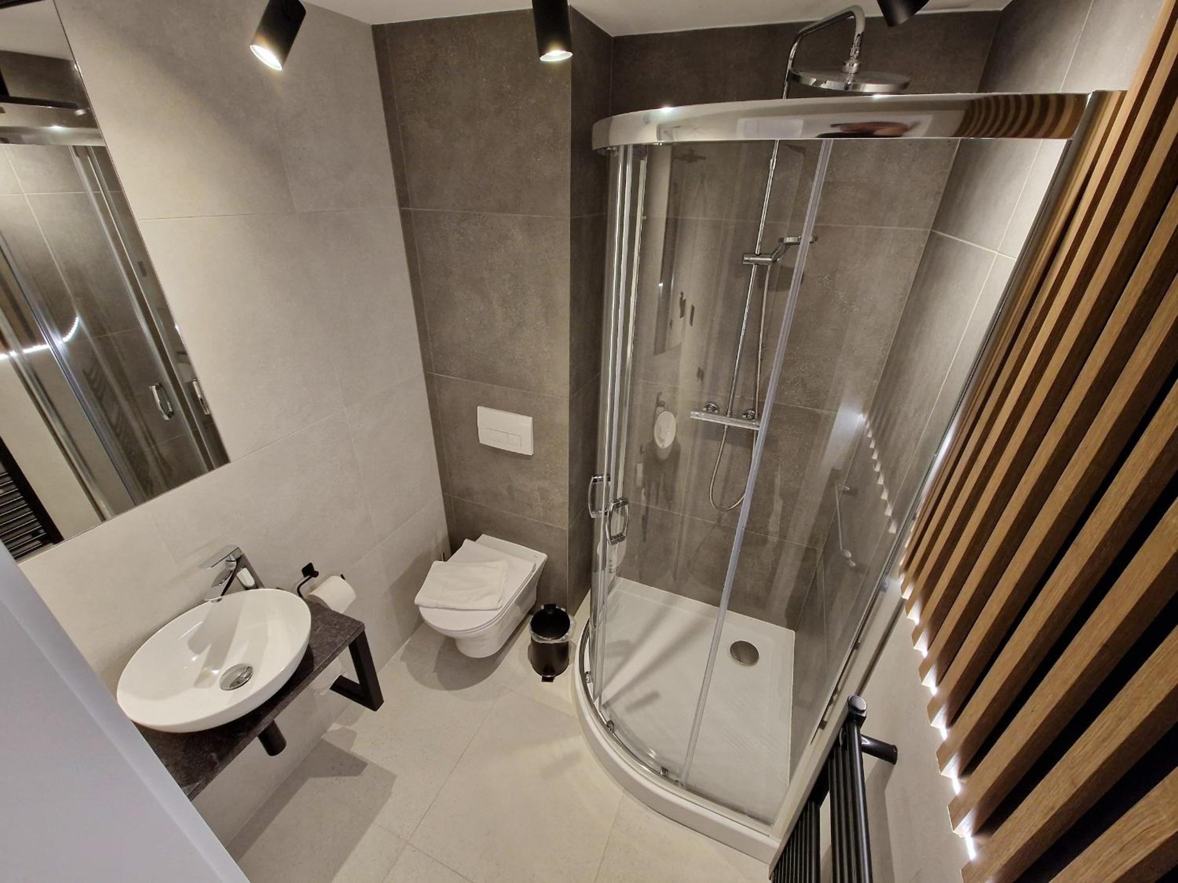 Standard Triple Room - Photo 2