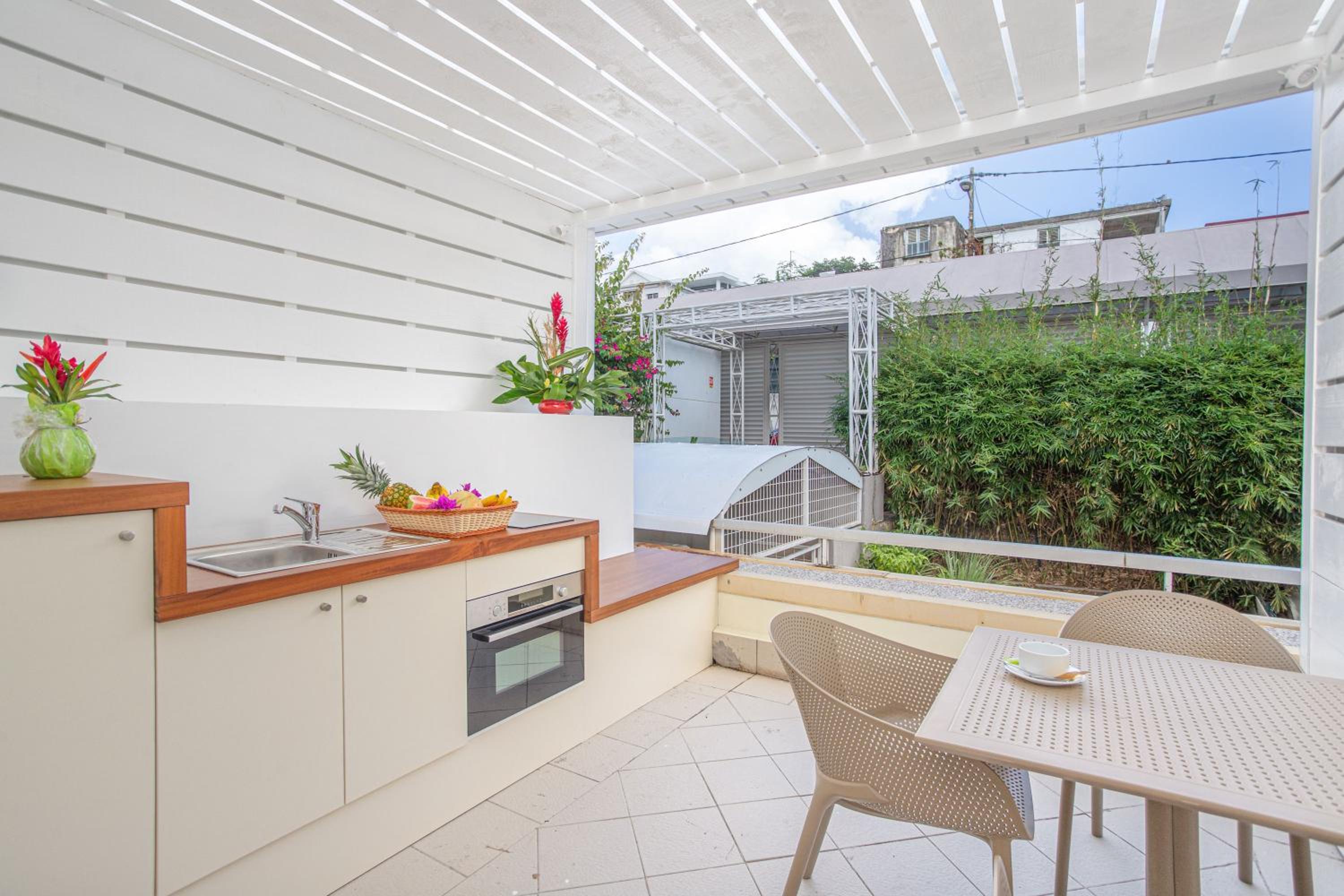 Studio with Terrace photo 2