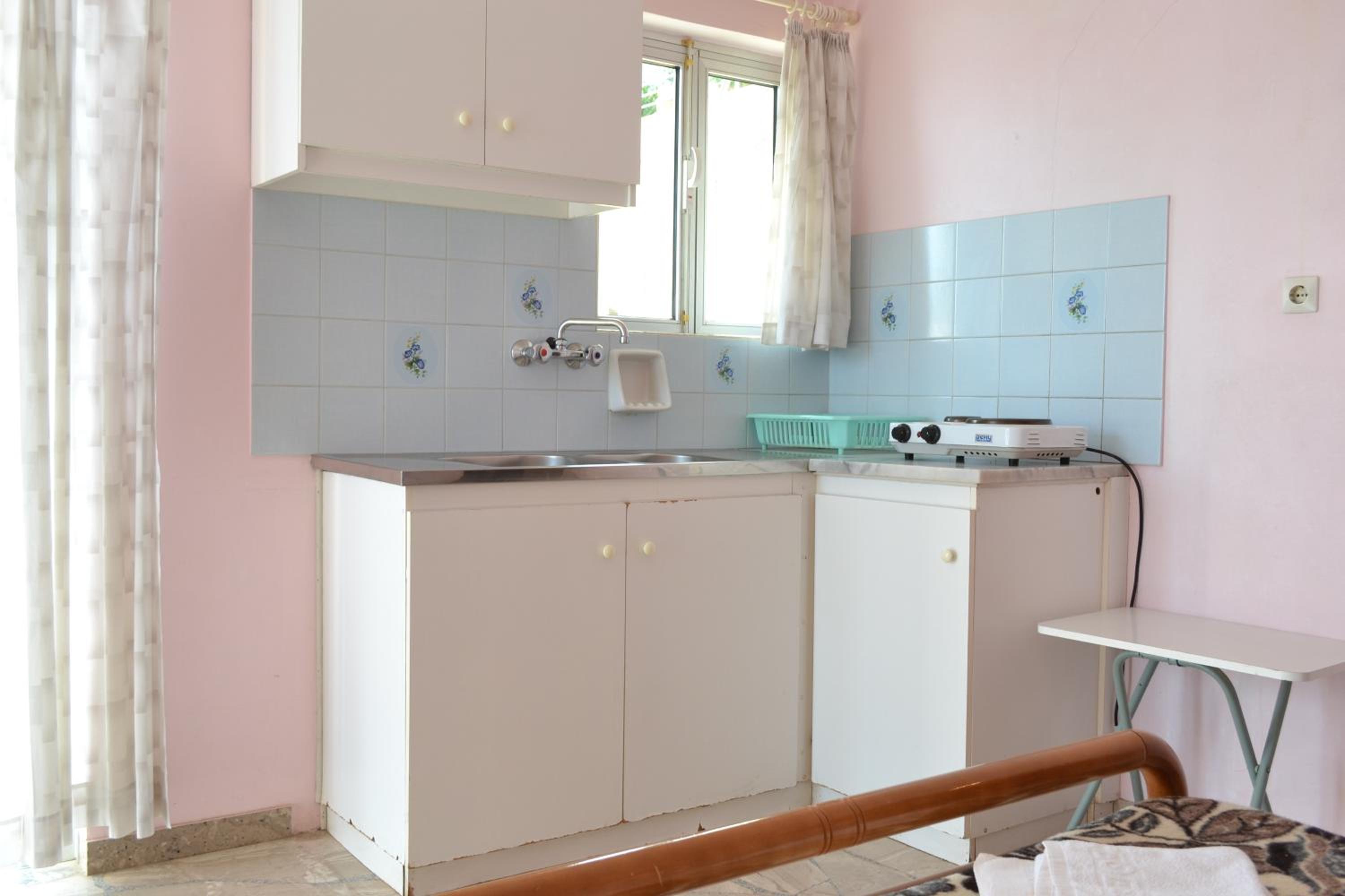 Studio (2 Adults) - Photo 6
