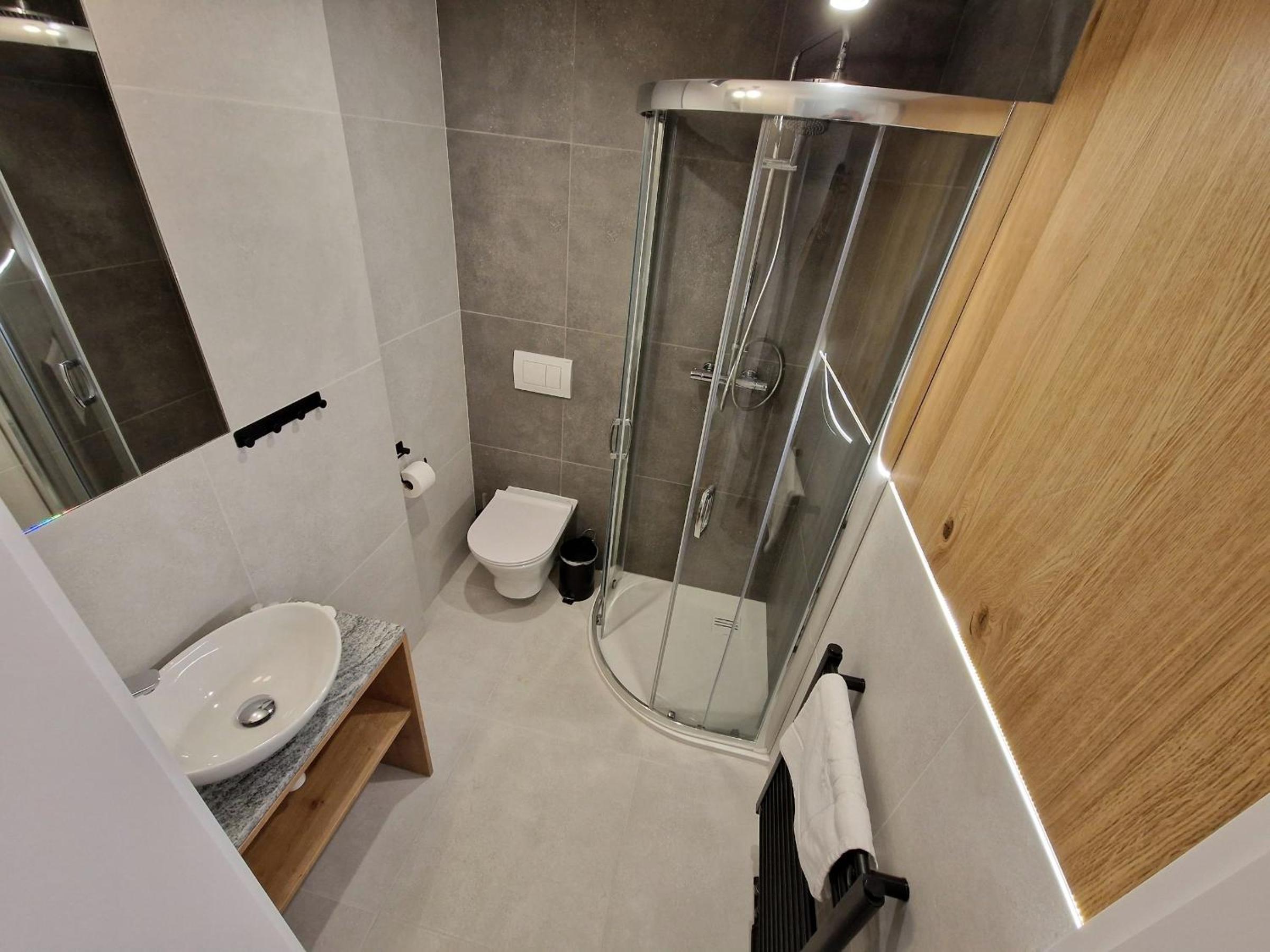 Studio (4 Adults) - Photo 5