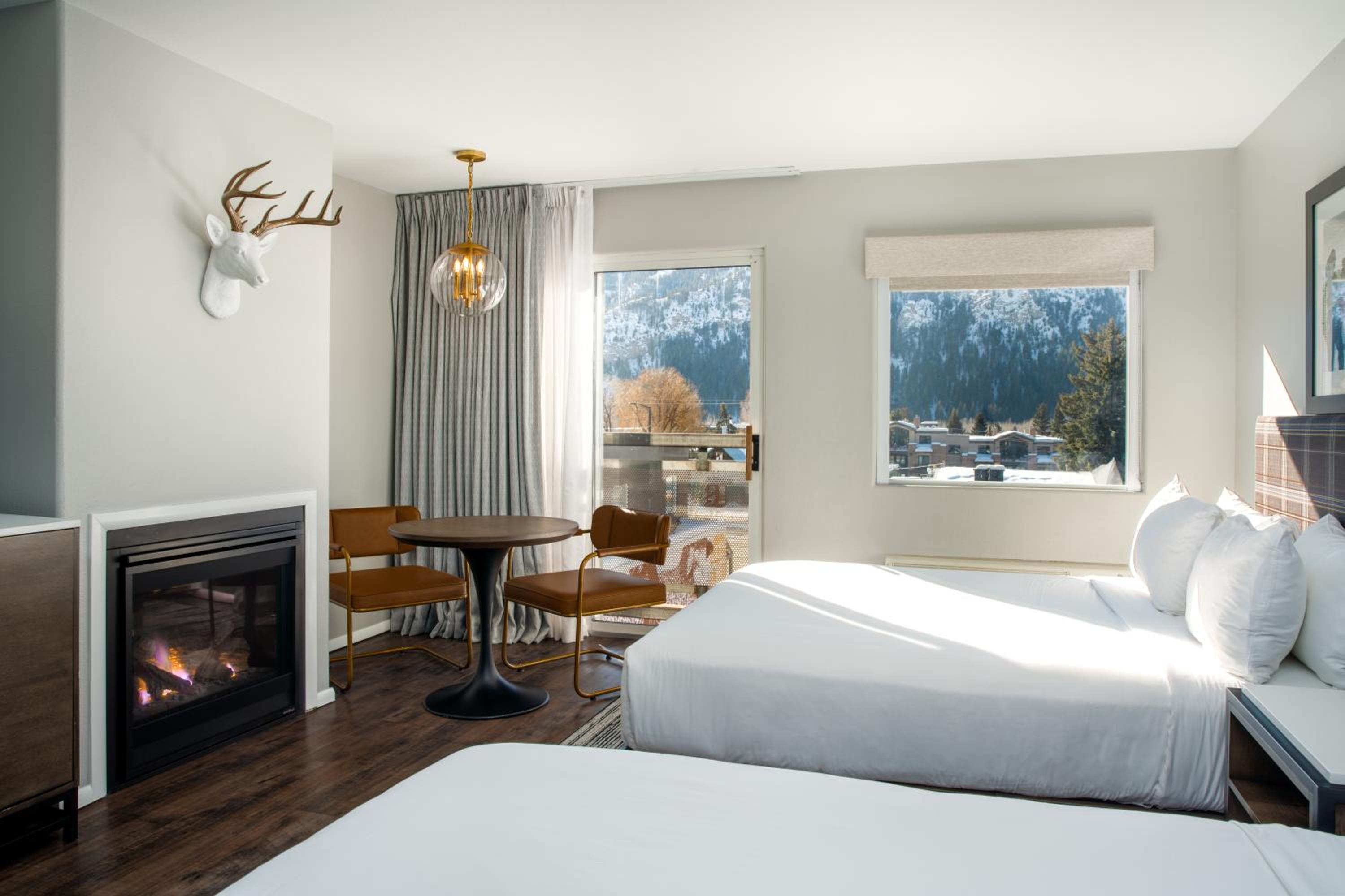 Deluxe Queen Room