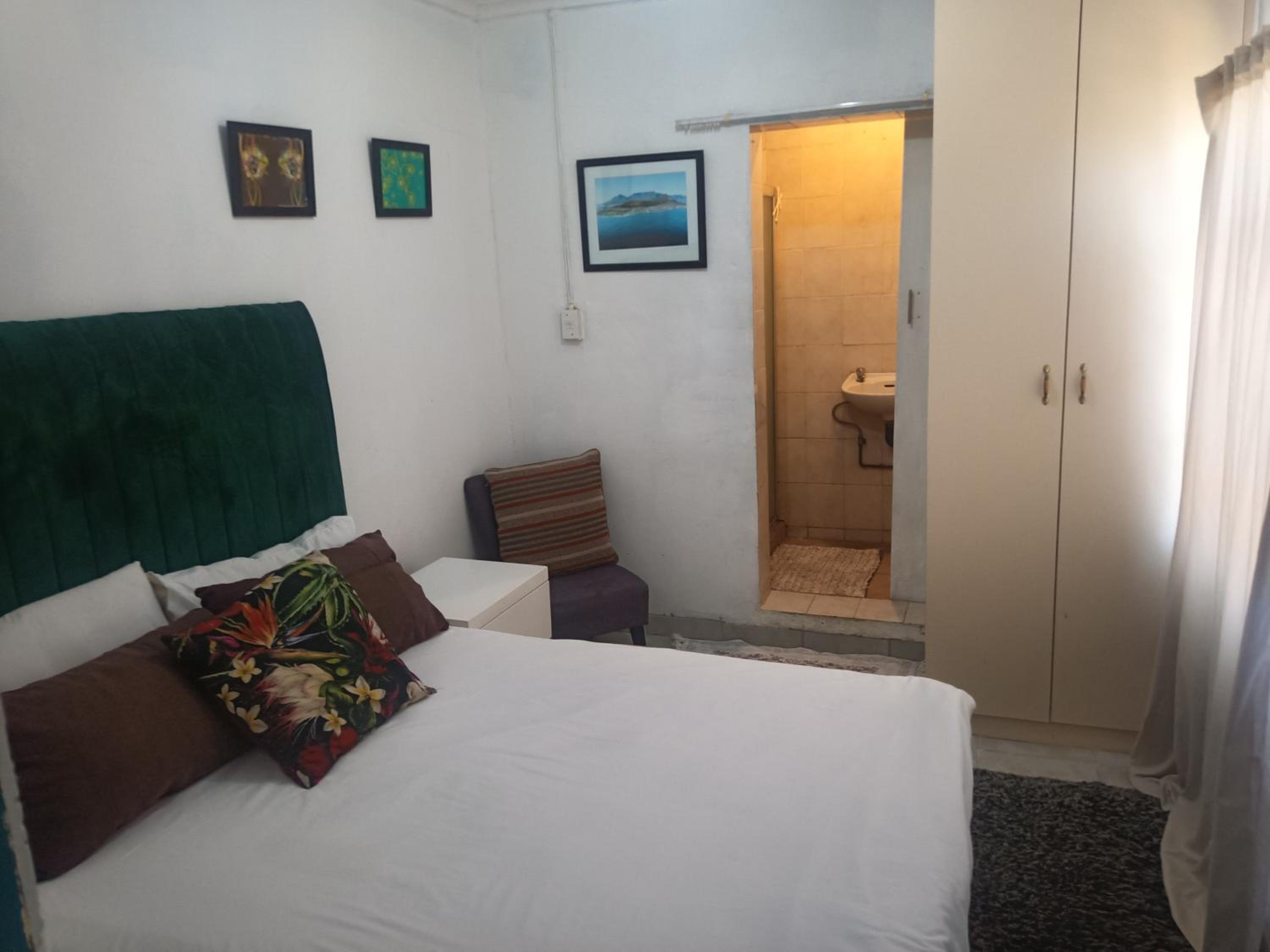 Budget Double Room - Photo 1