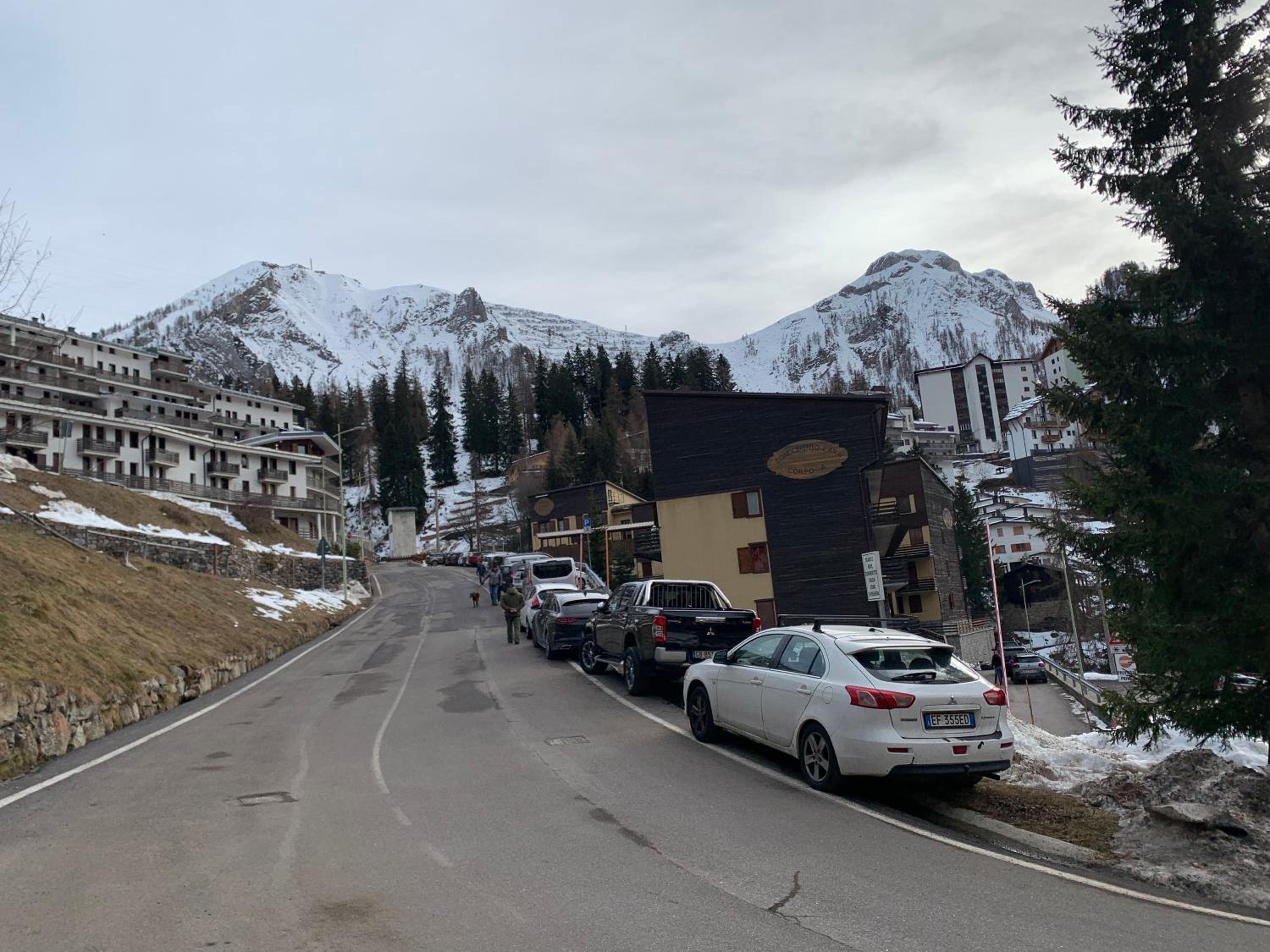 One-Bedroom Apartment photo 3