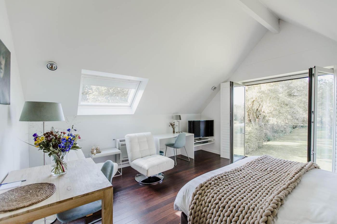 Deluxe Double Room with Garden View photo 1