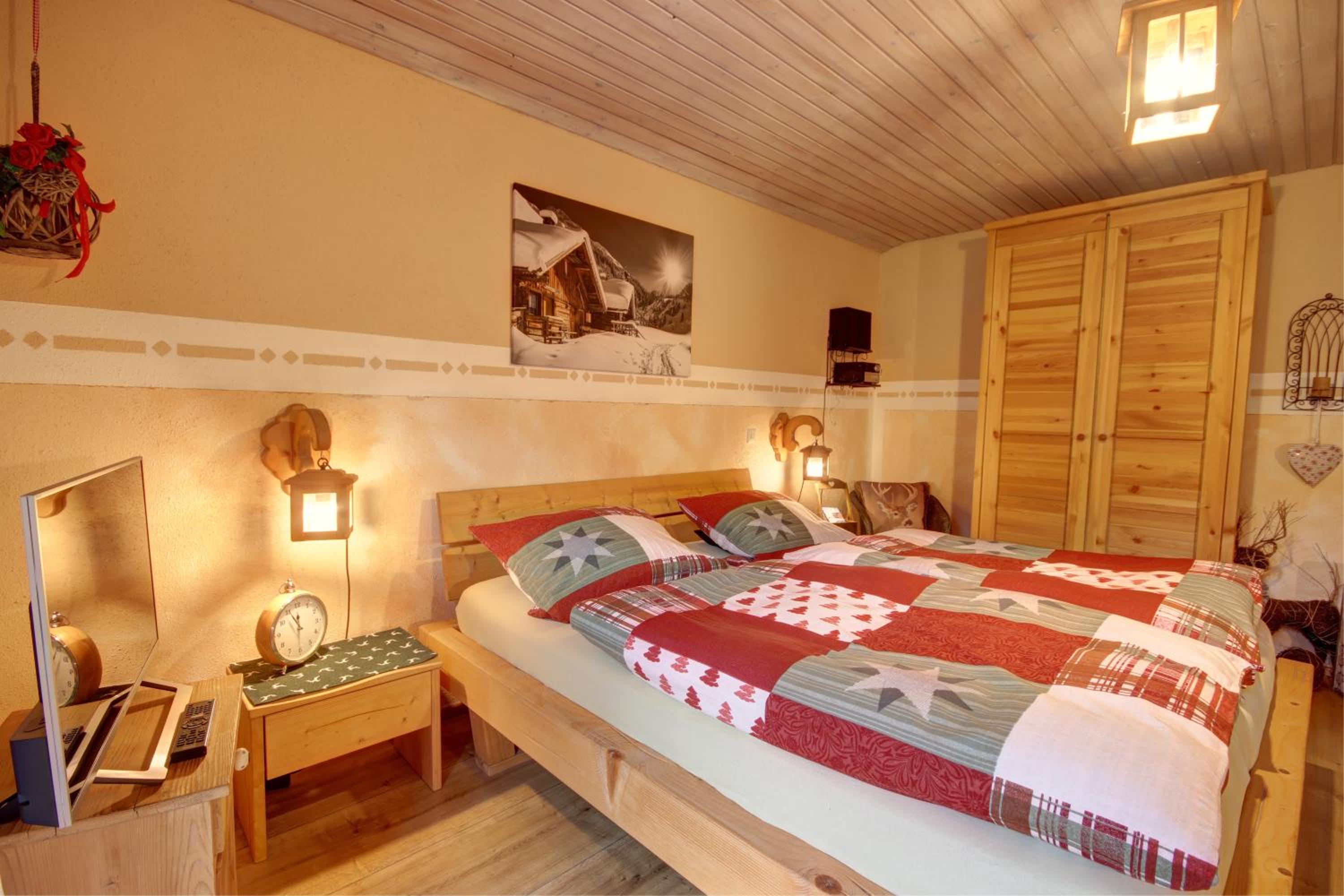 Large Double Room photo 2