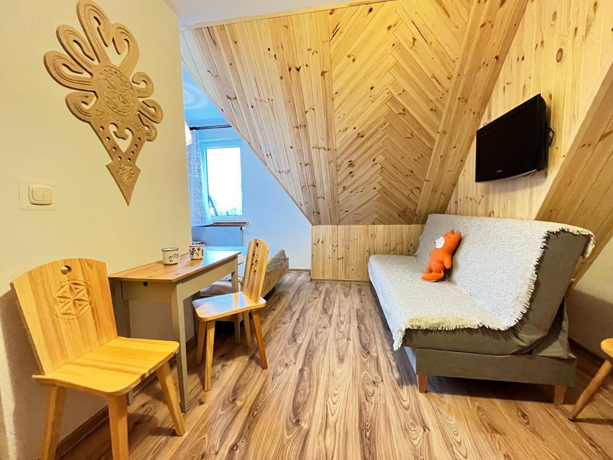 Economy Triple Room photo 1