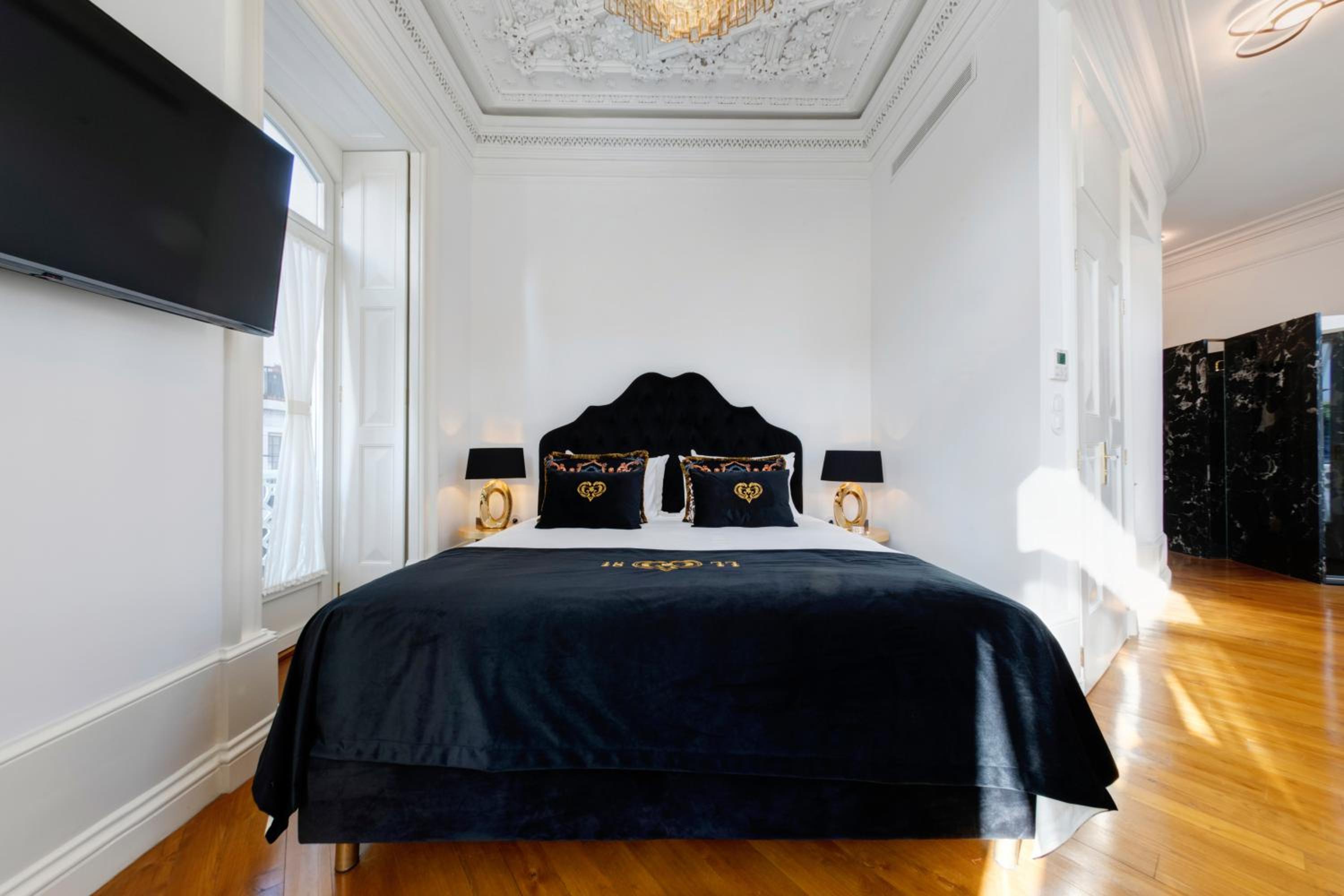 Junior Suite with Canal View - Photo 1