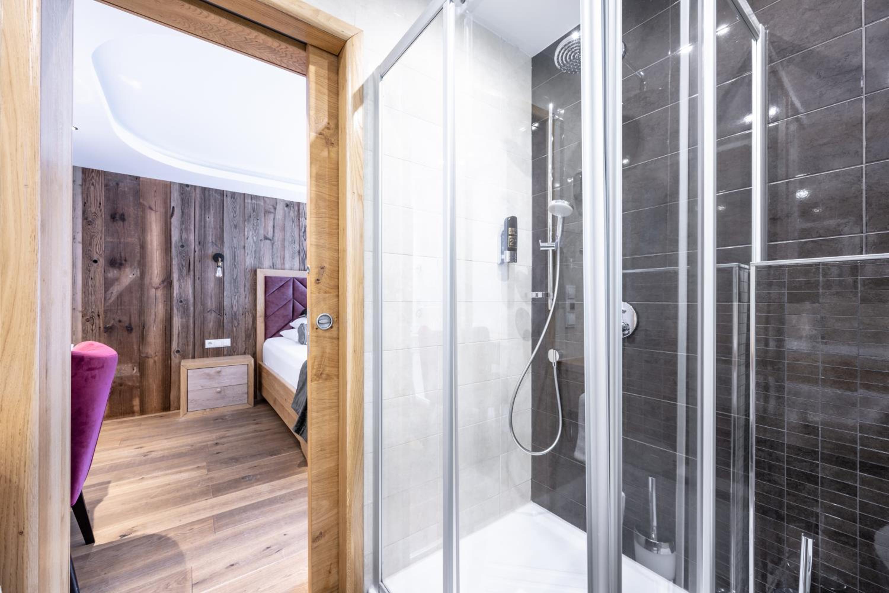 Deluxe Double Room with Terrace photo 3