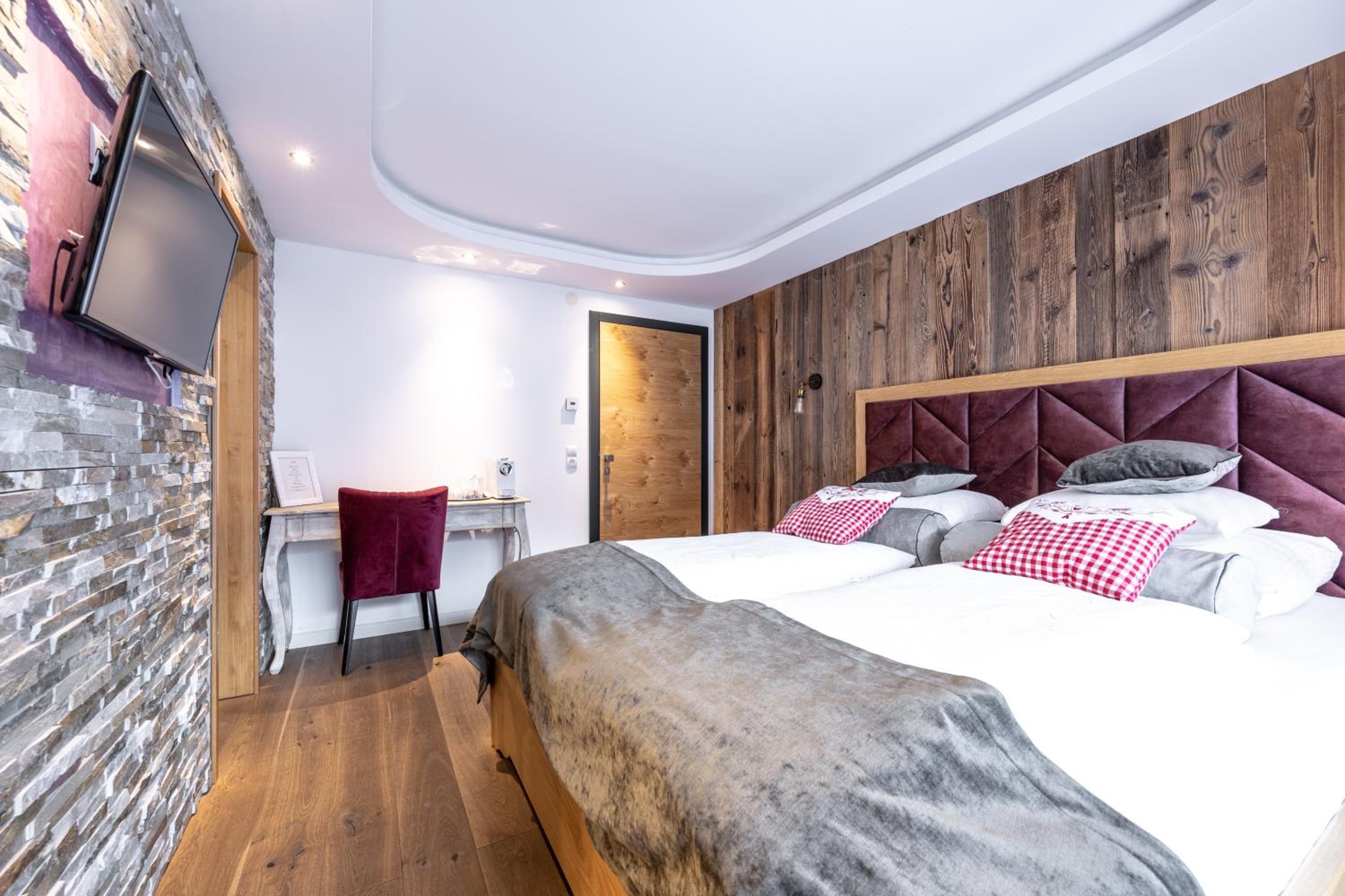 Deluxe Double Room with Terrace